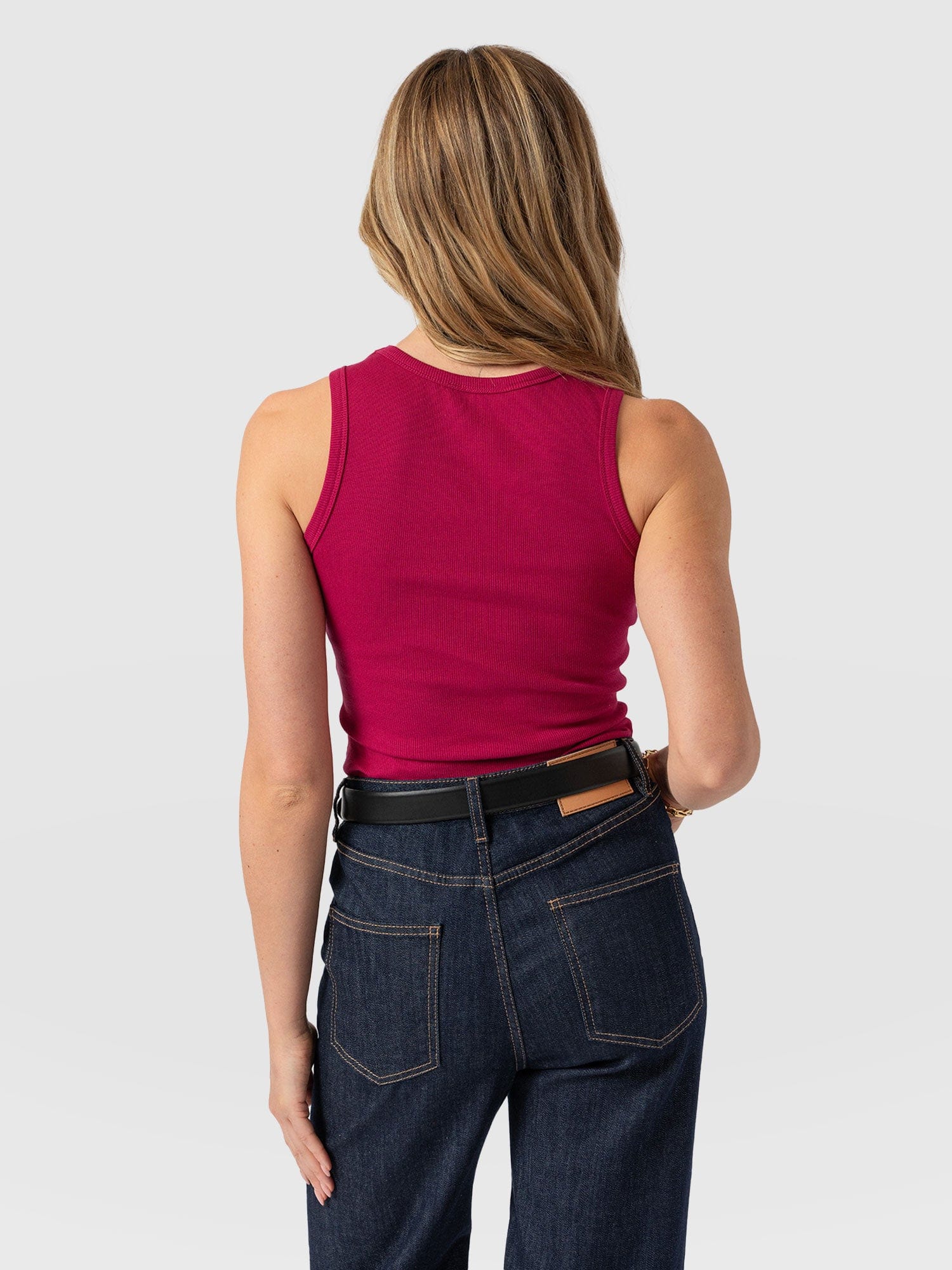Nova Racer Vest Fuchsia Pink - Women's Vests | Saint + Sofia® EU
