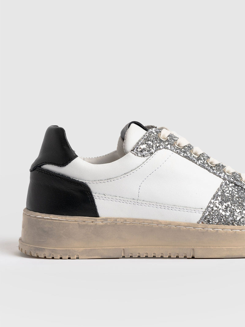 Onyx Trainer - White/Black - Women's Shoes | Saint + Sofia? EU