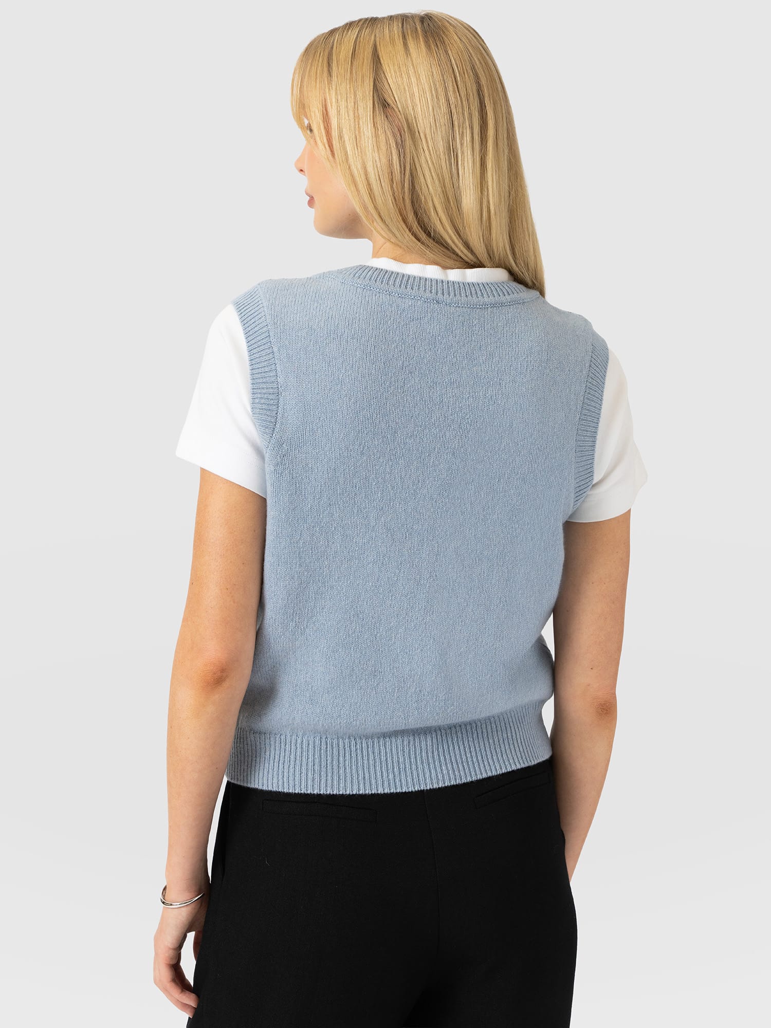 Oxford Cashmere Sleeveless Knit - Blue - Women's Jumpers | Saint and Sofia® EU