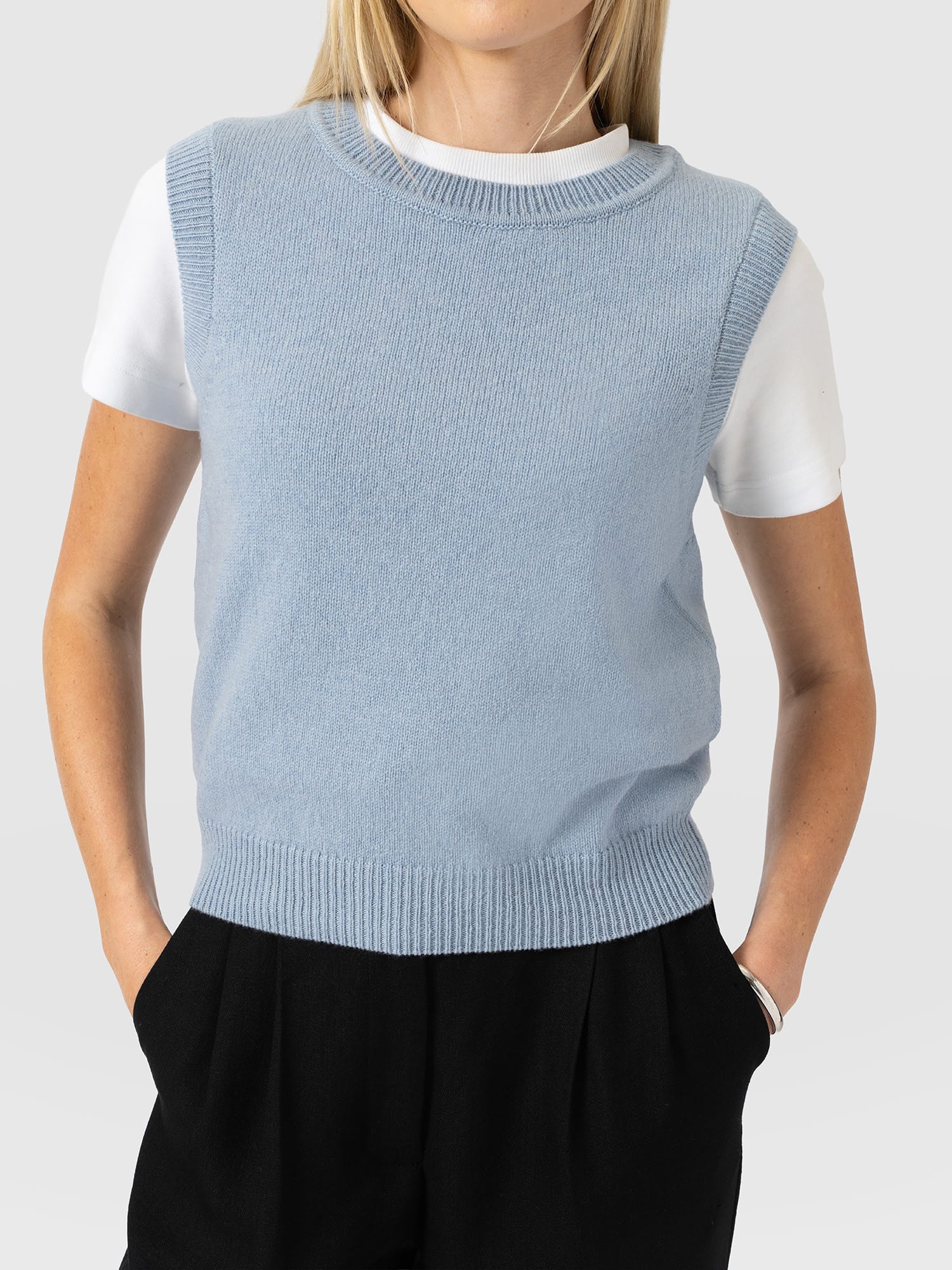Oxford Cashmere Sleeveless Knit - Blue - Women's Jumpers | Saint and Sofia® EU
