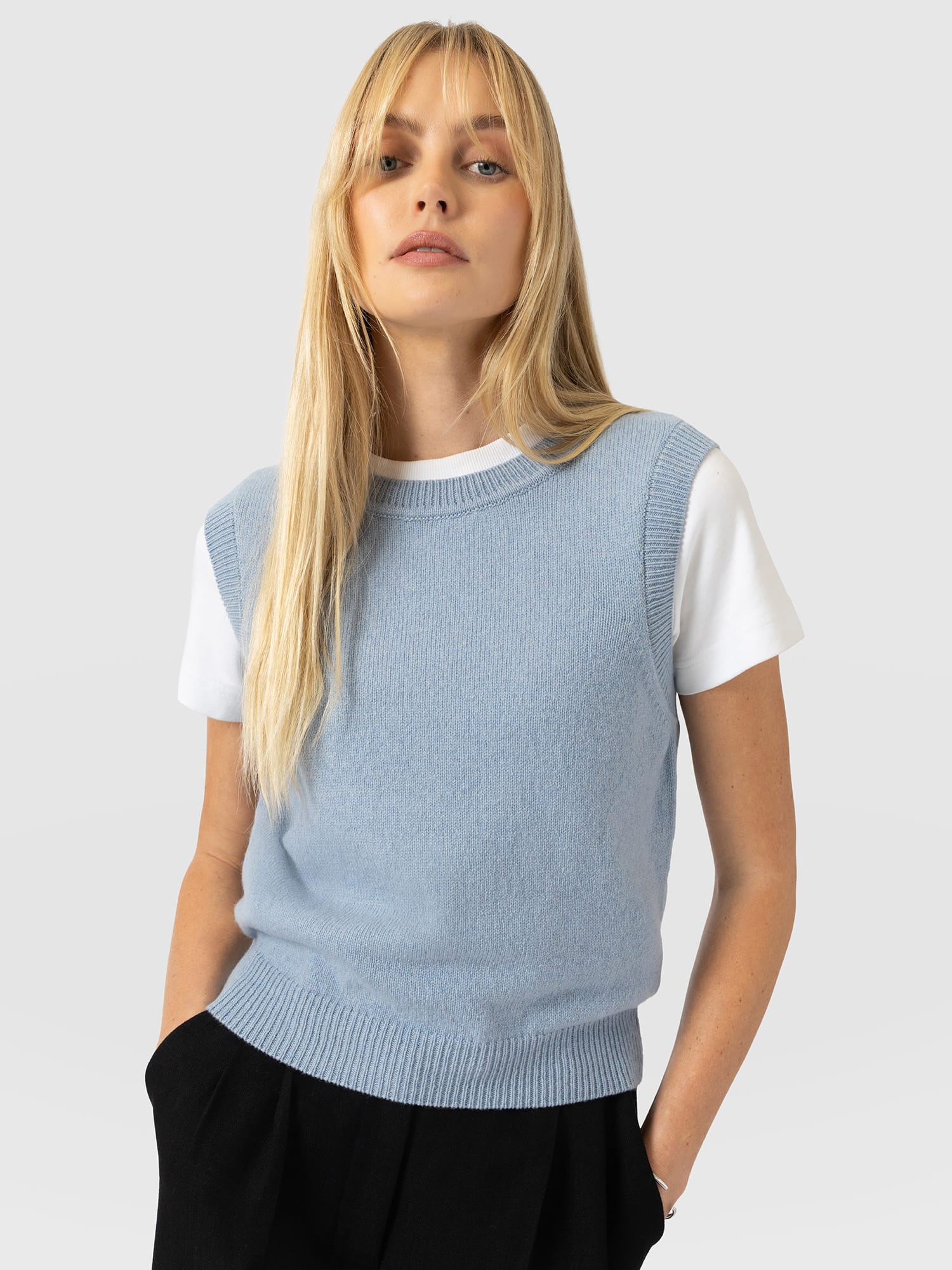Oxford Cashmere Sleeveless Knit - Blue - Women's Jumpers | Saint and Sofia® EU