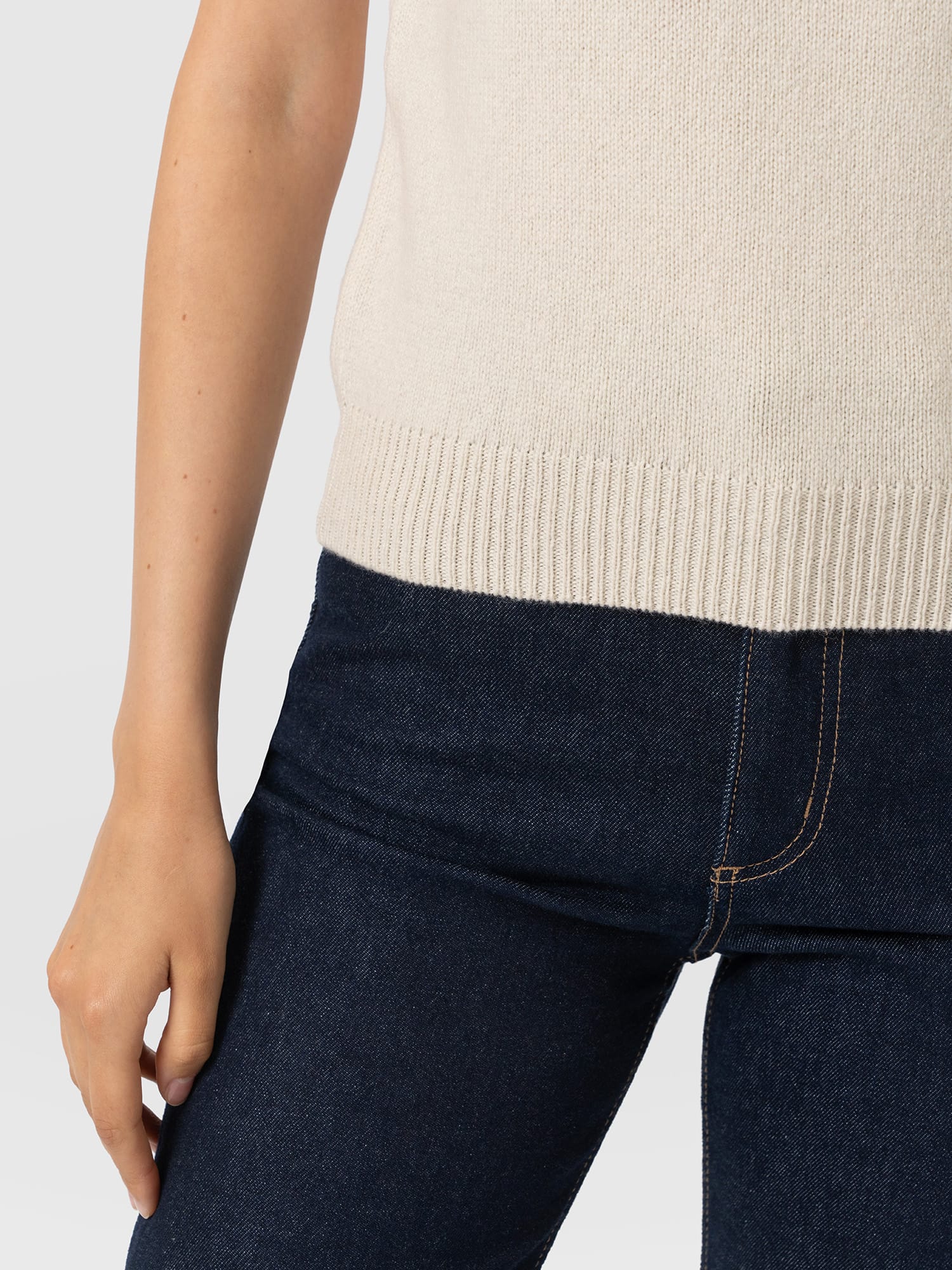 Oxford Cashmere Sleeveless Knit - Cream - Women's Jumpers | Saint and Sofia® EU