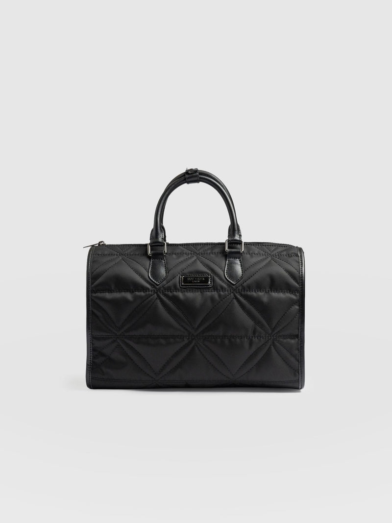 Quilted Maeve Duffle Bag Black - Women's Bags | Saint + Sofia® EU