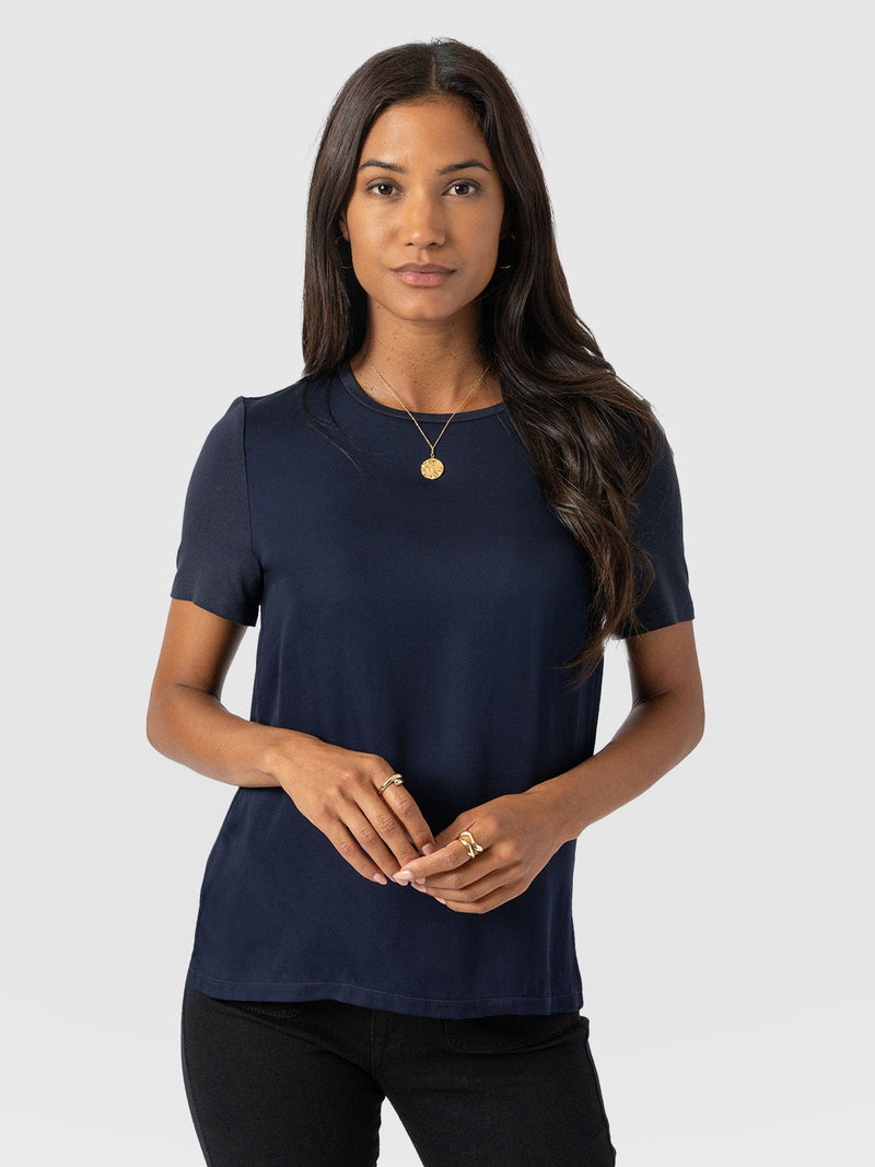 Rayner Contrast Tee Navy - Women's T-Shirts | Saint + Sofia® EU