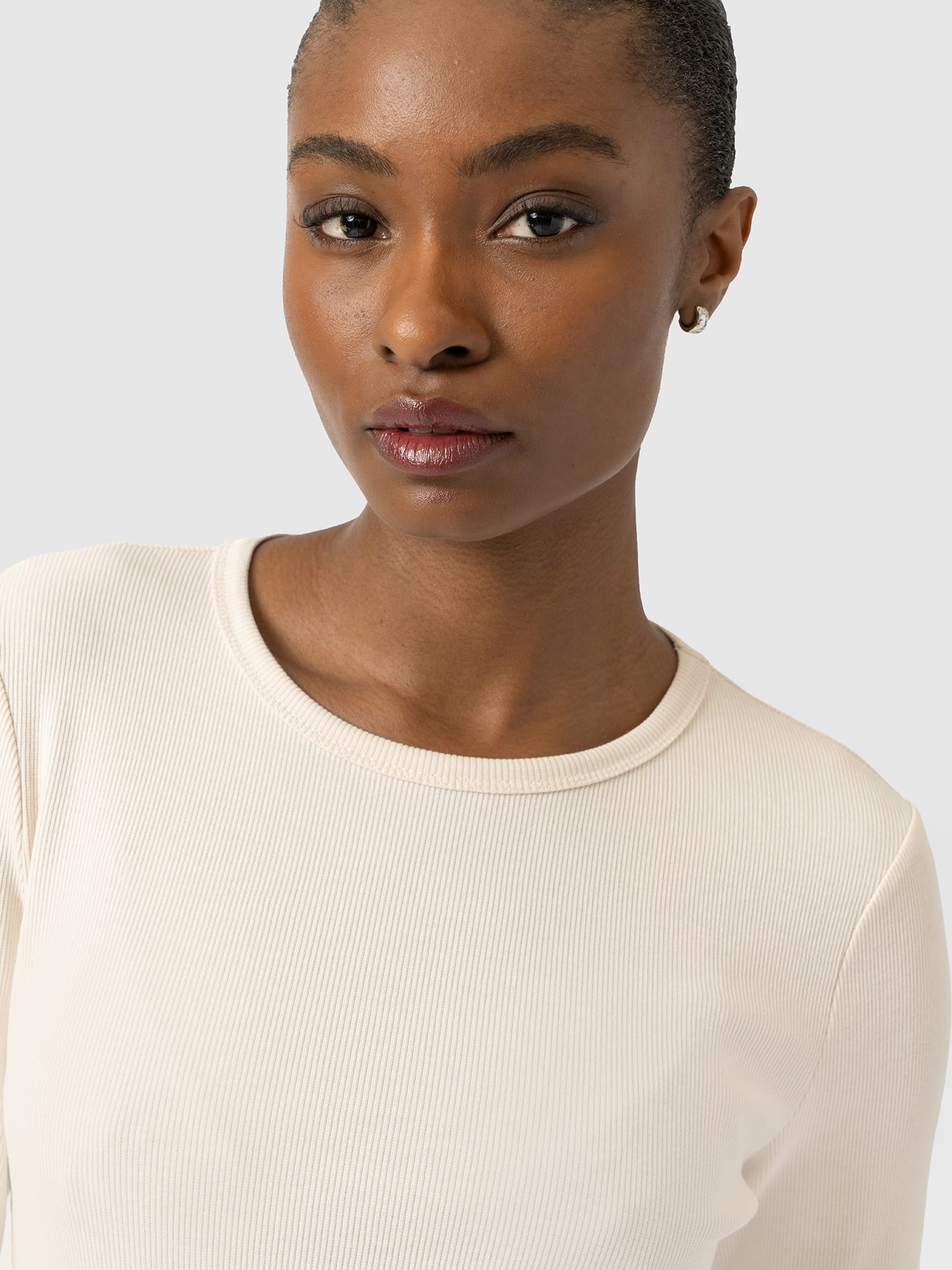 Ribbed Long Sleeve Tee - Cream - Women's T-shirts | Saint and Sofia® EU