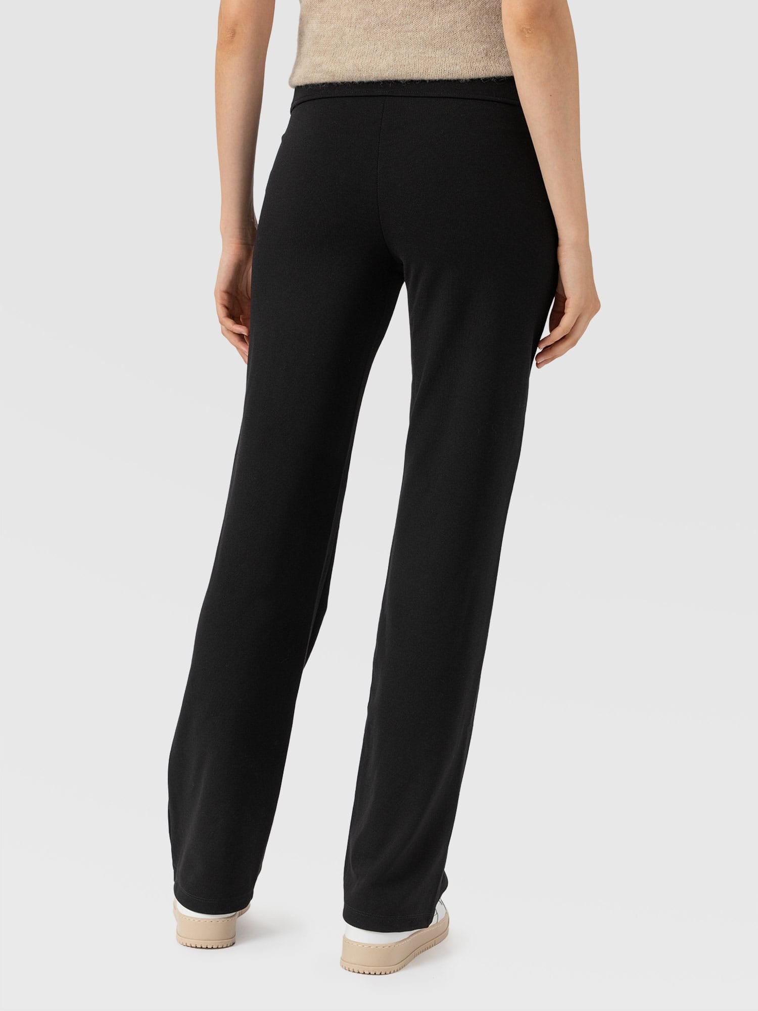 Runway Pant Black - Women's Trousers | Saint and Sofia® EU