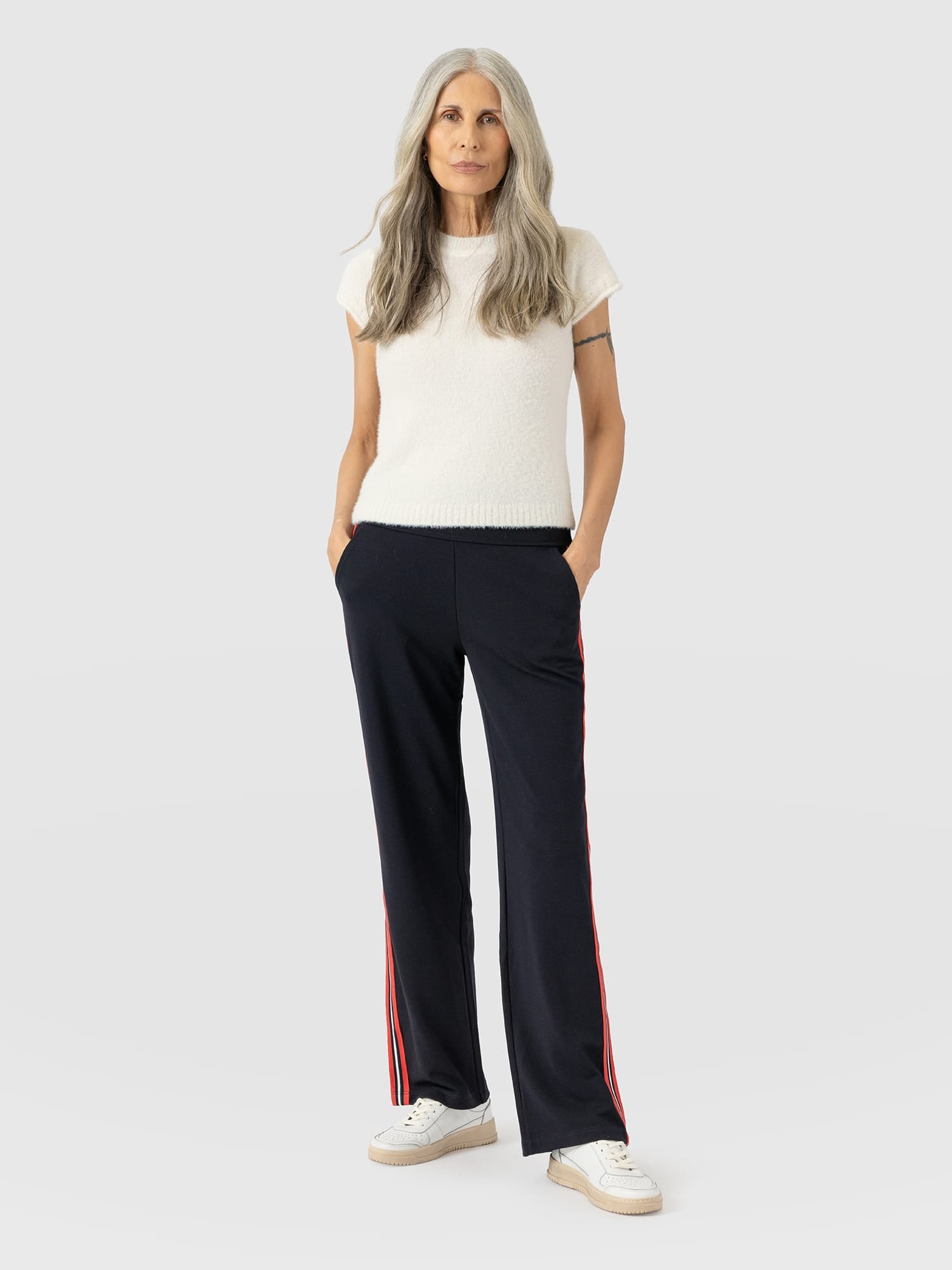 Runway Pant Navy Red Stripe - Women's Trousers | Saint and Sofia® EU
