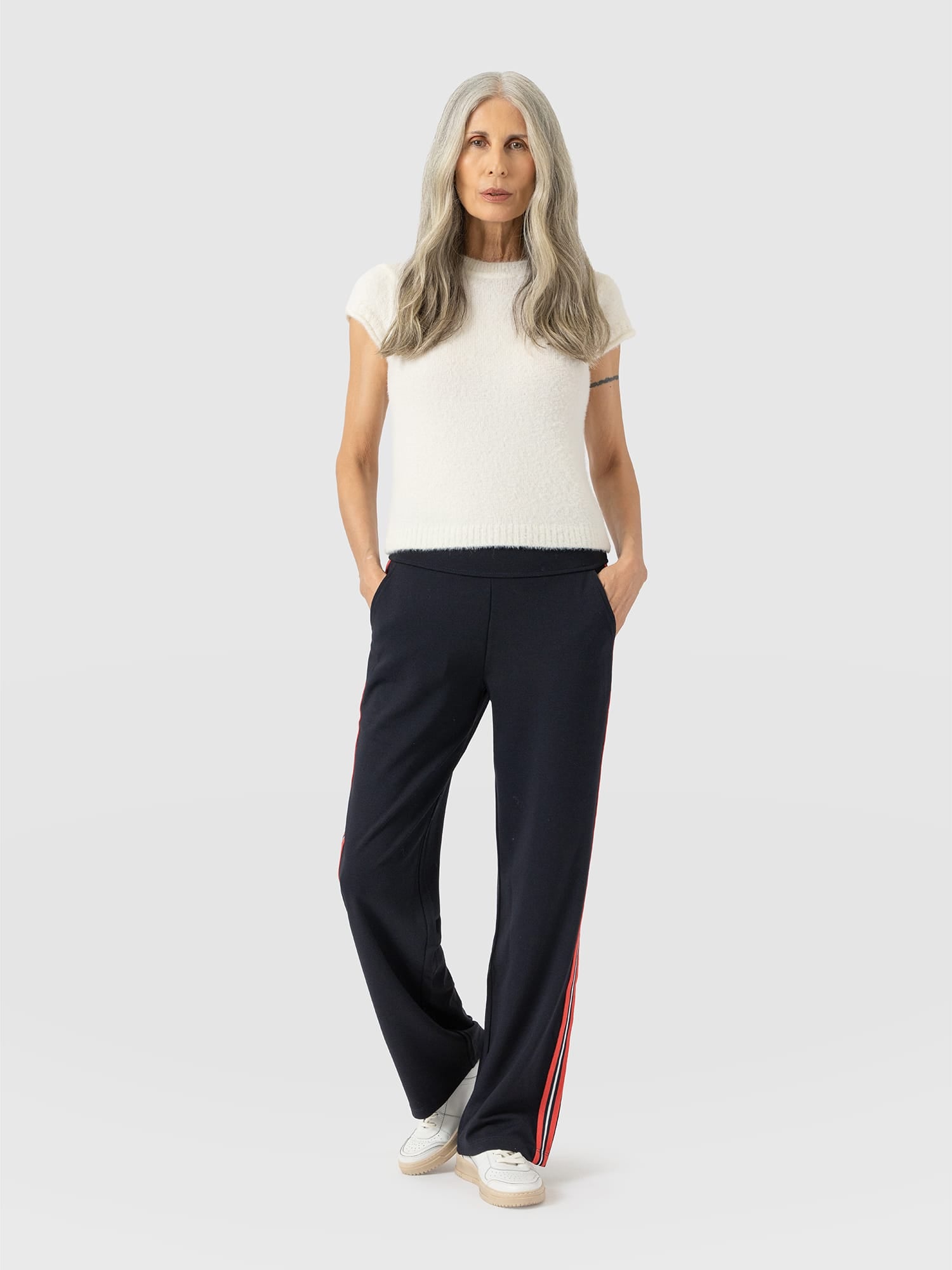 Runway Pant Navy Red Stripe - Women's Trousers | Saint and Sofia® EU