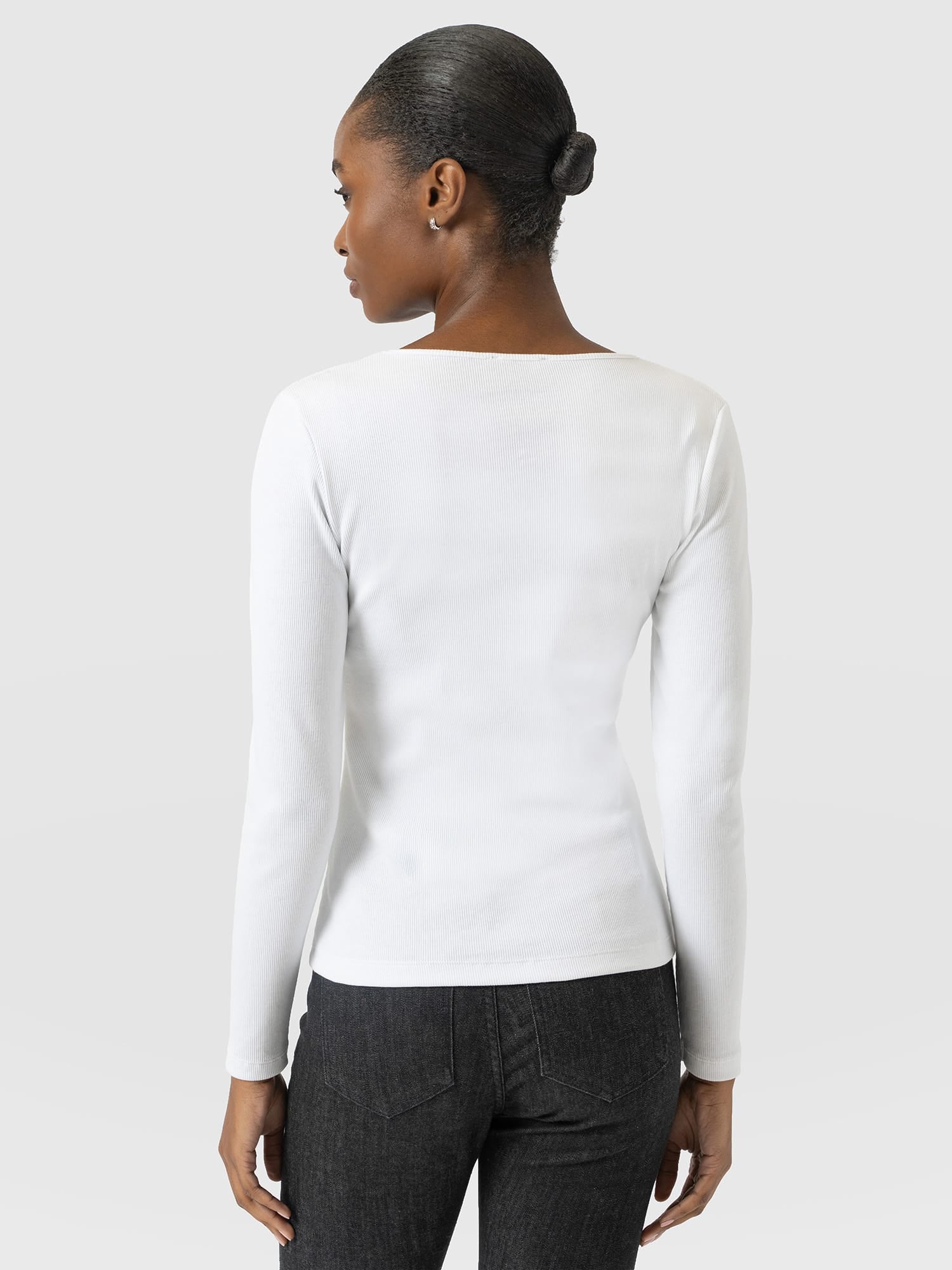 Sloane Ribbed Top - White - Women's T-shirts | Saint and Sofia® EU