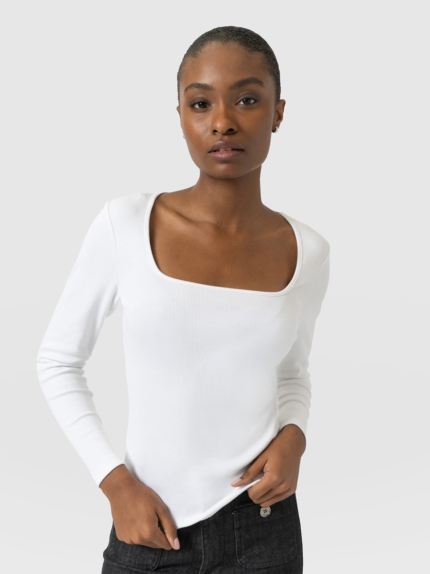 Sloane Ribbed Top - White - Women's T-shirts | Saint and Sofia® EU