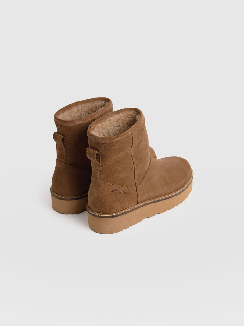 Sloane Shearling Boot - Camel - Women's Shoes | Saint + Sofia® EU