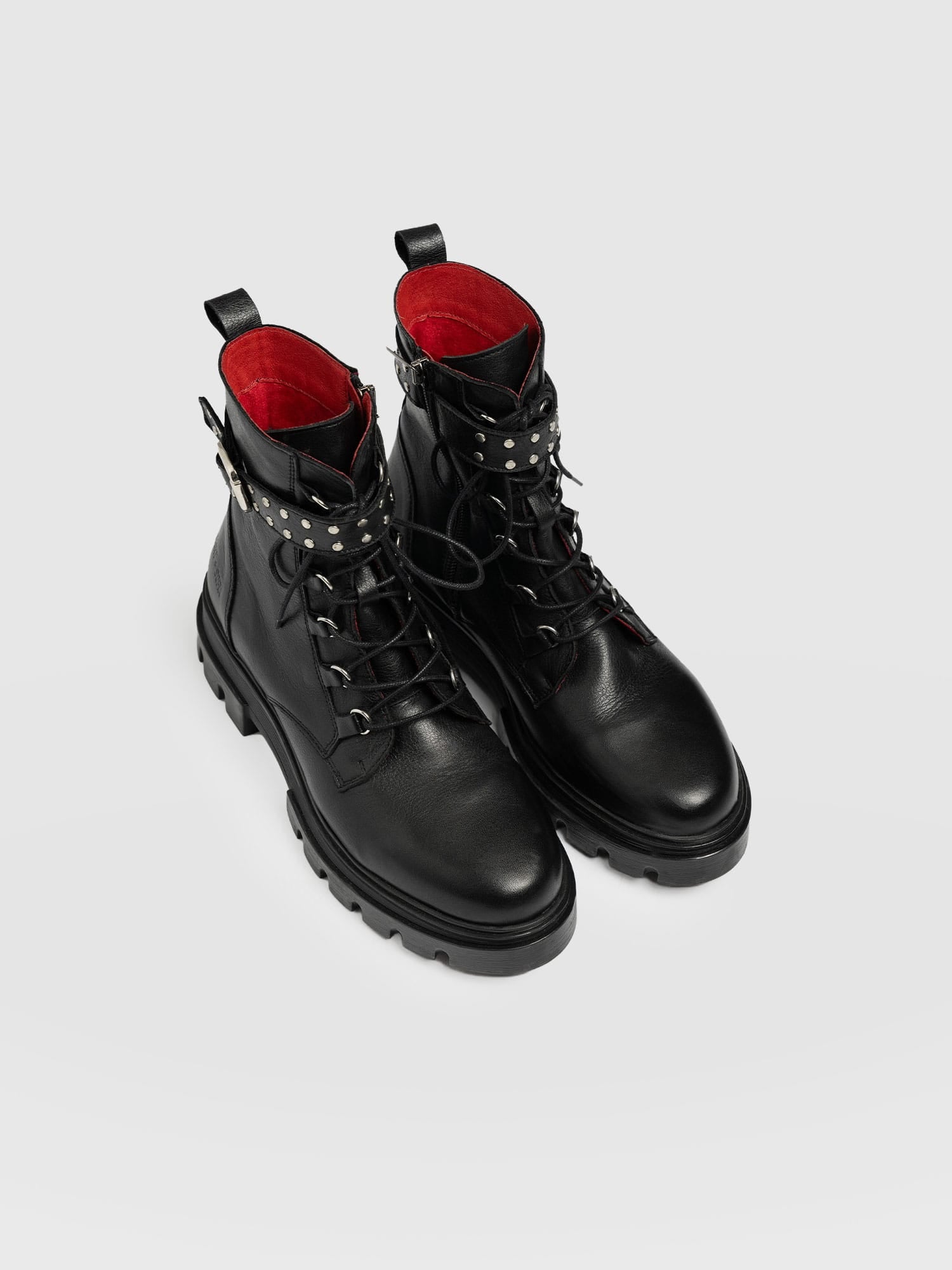 Southbank Studded Boot Black - Women's Leather Boots | Saint + Sofia® EU
