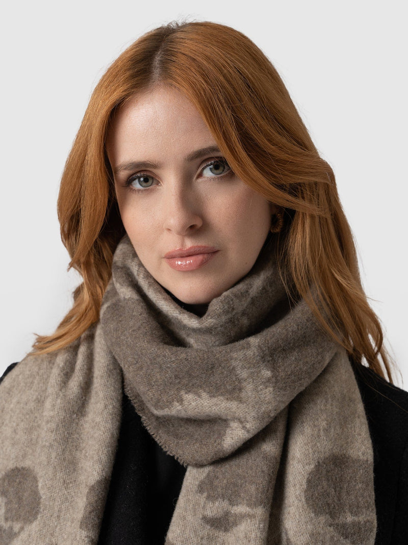 Sutton Skull Scarf Beige - Women's Scarves | Saint + Sofia® EU