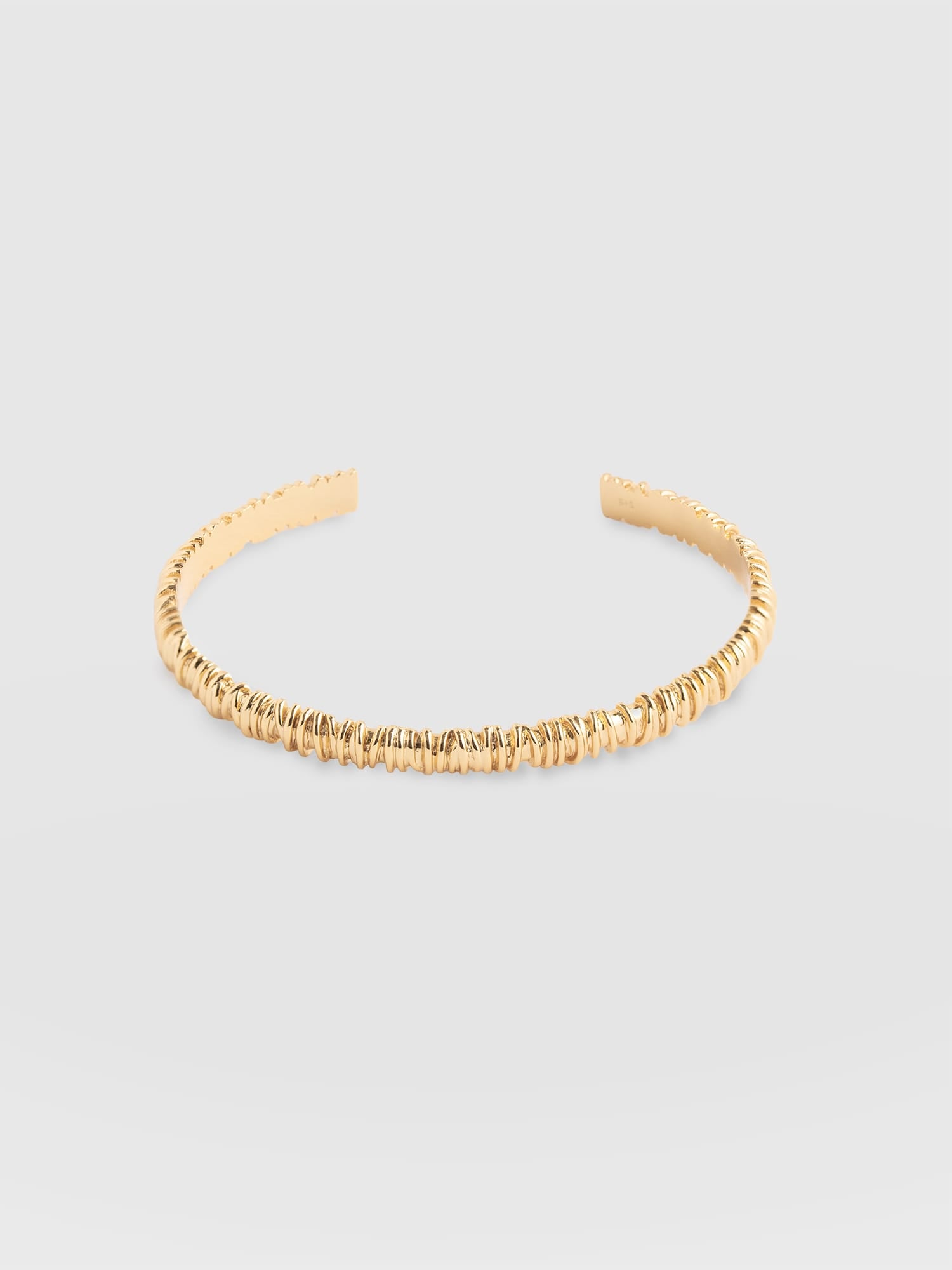 Swirl Bangle - Gold - Women's Jewellers | Saint and Sofia® EU