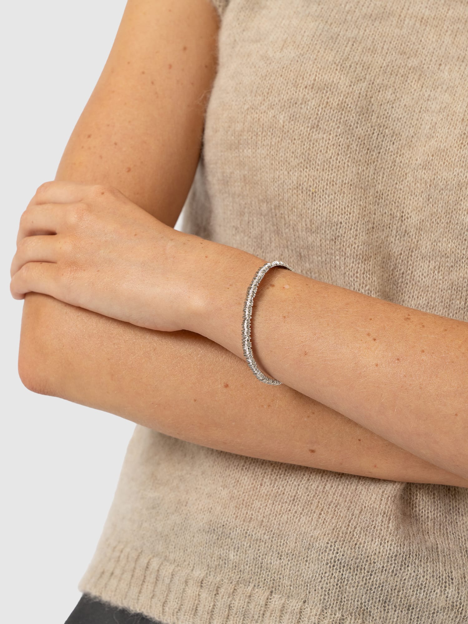 Swirl Bangle - Silver - Women's Jewellers | Saint and Sofia® EU