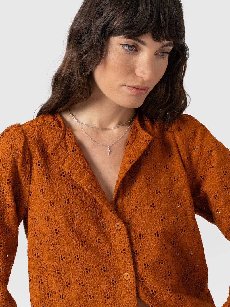 Tabitha Blouse Tan - Women's Blouses | Saint + Sofia® EU