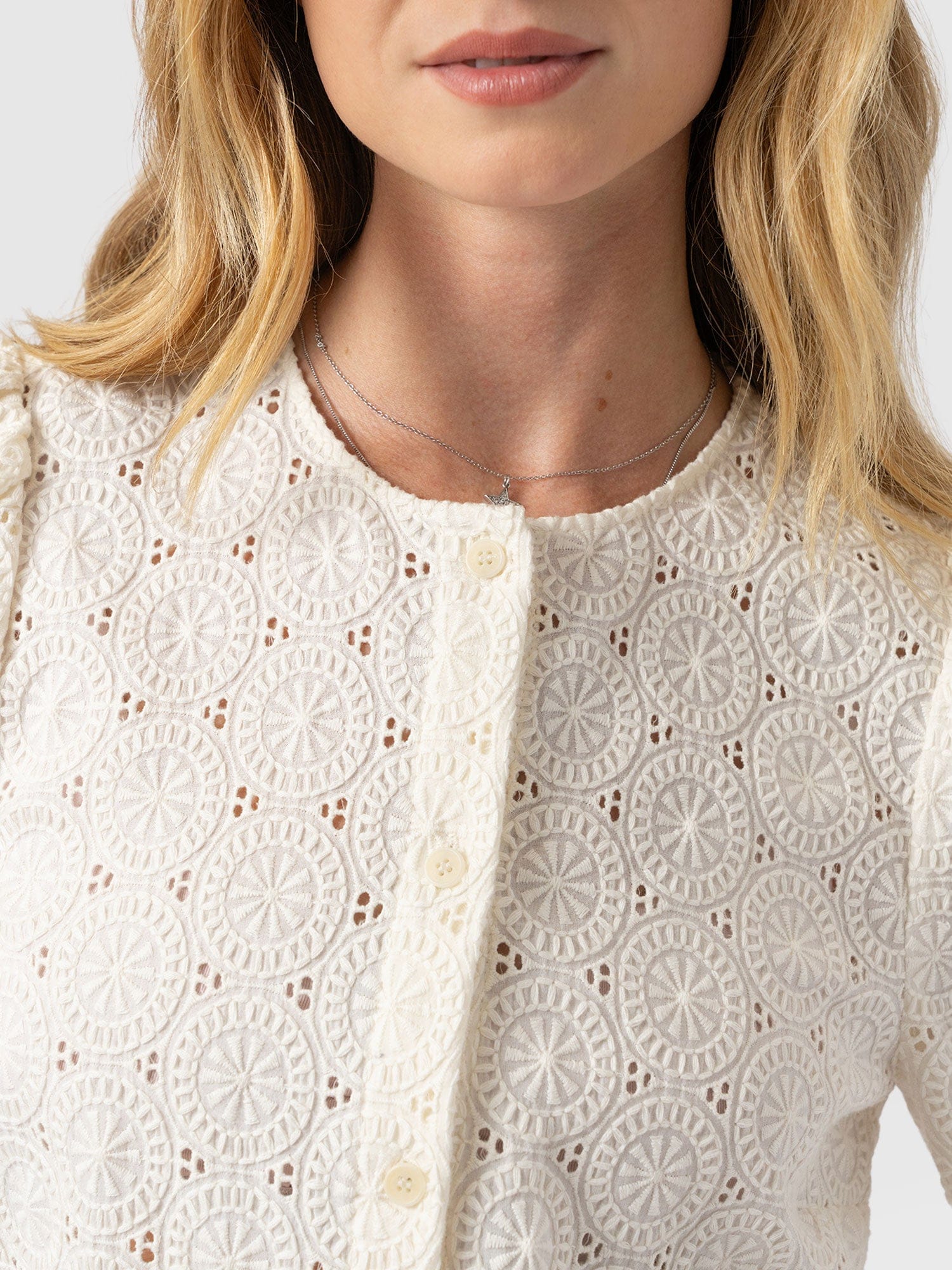 Tabitha Short Sleeve Blouse - Cream - Women's Blouses | Saint + Sofia® EU