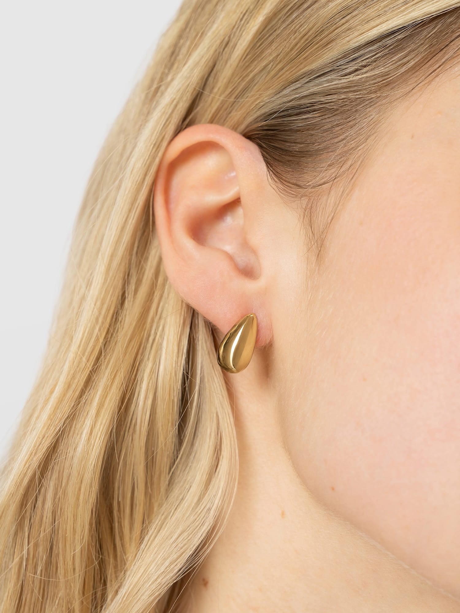 Teardrop Small Earrings - Gold - Women's Jewellers | Saint and Sofia® EU