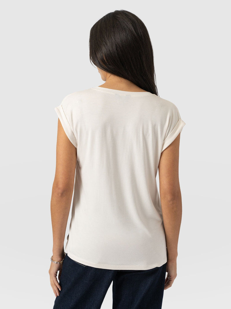 Turn Up Contrast V Neck Tee - Cream Polka Dot - Women's T-shirts | Saint + Sofia® EU