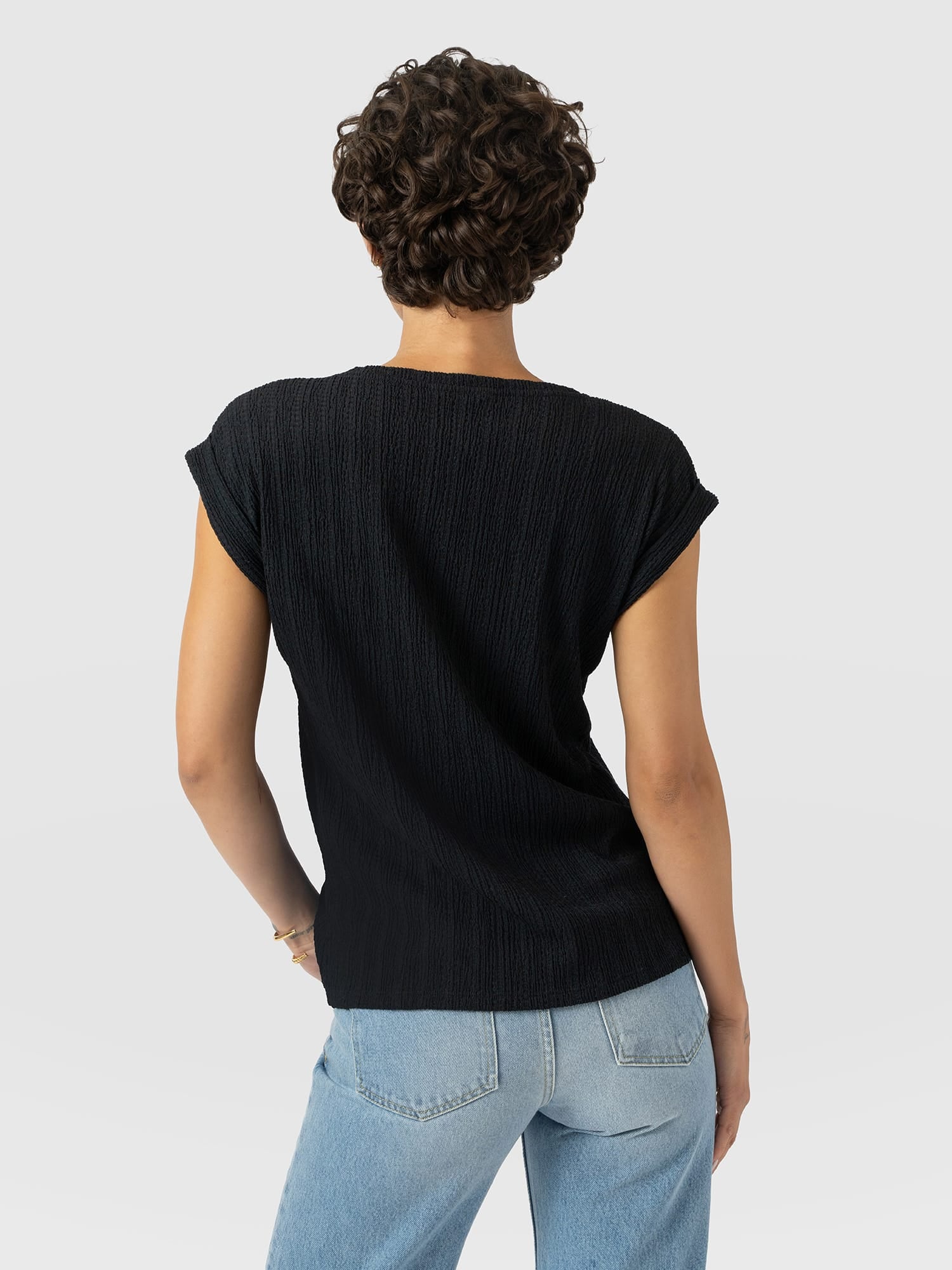 Turn Up Tee - Black Textured - Women's T-shirts | Saint and Sofia® EU