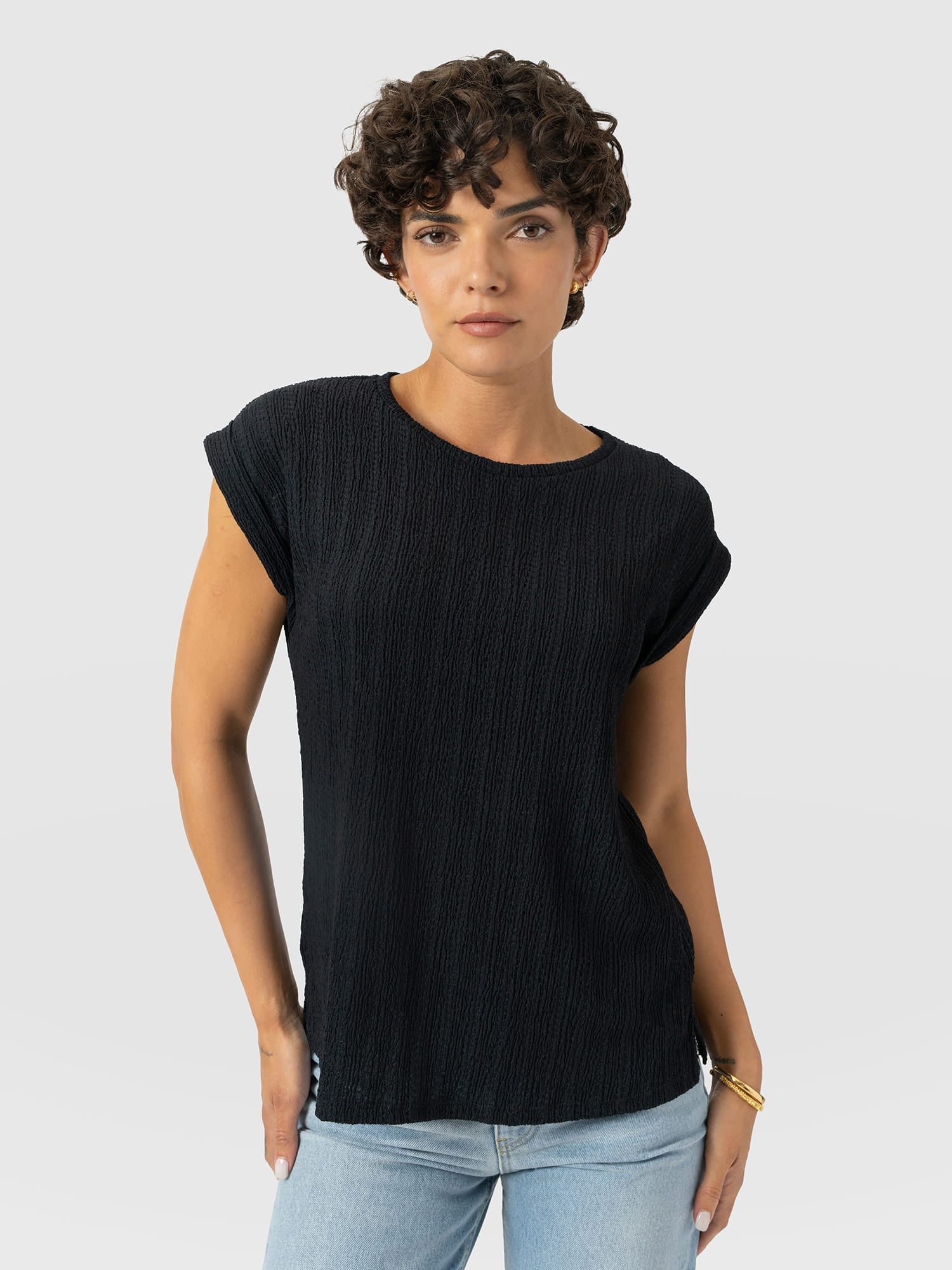 Turn Up Tee - Black Textured - Women's T-shirts | Saint and Sofia® EU