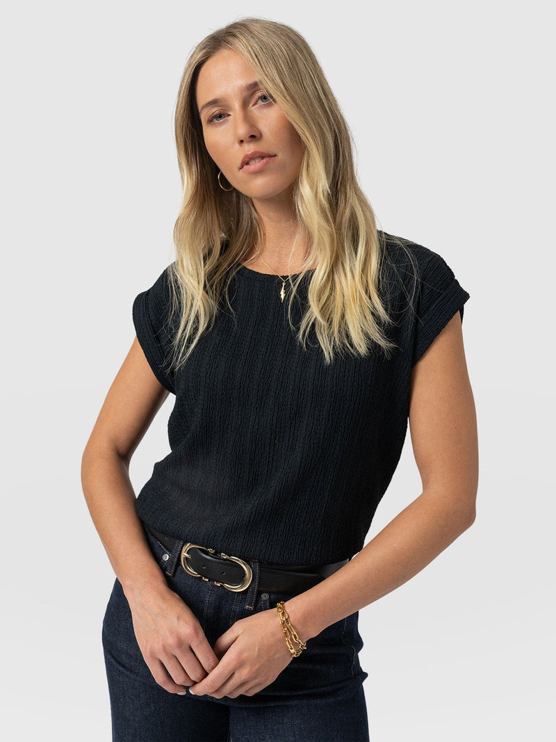 Turn Up Tee - Black Textured - Women's T-shirts | Saint + Sofia® EU