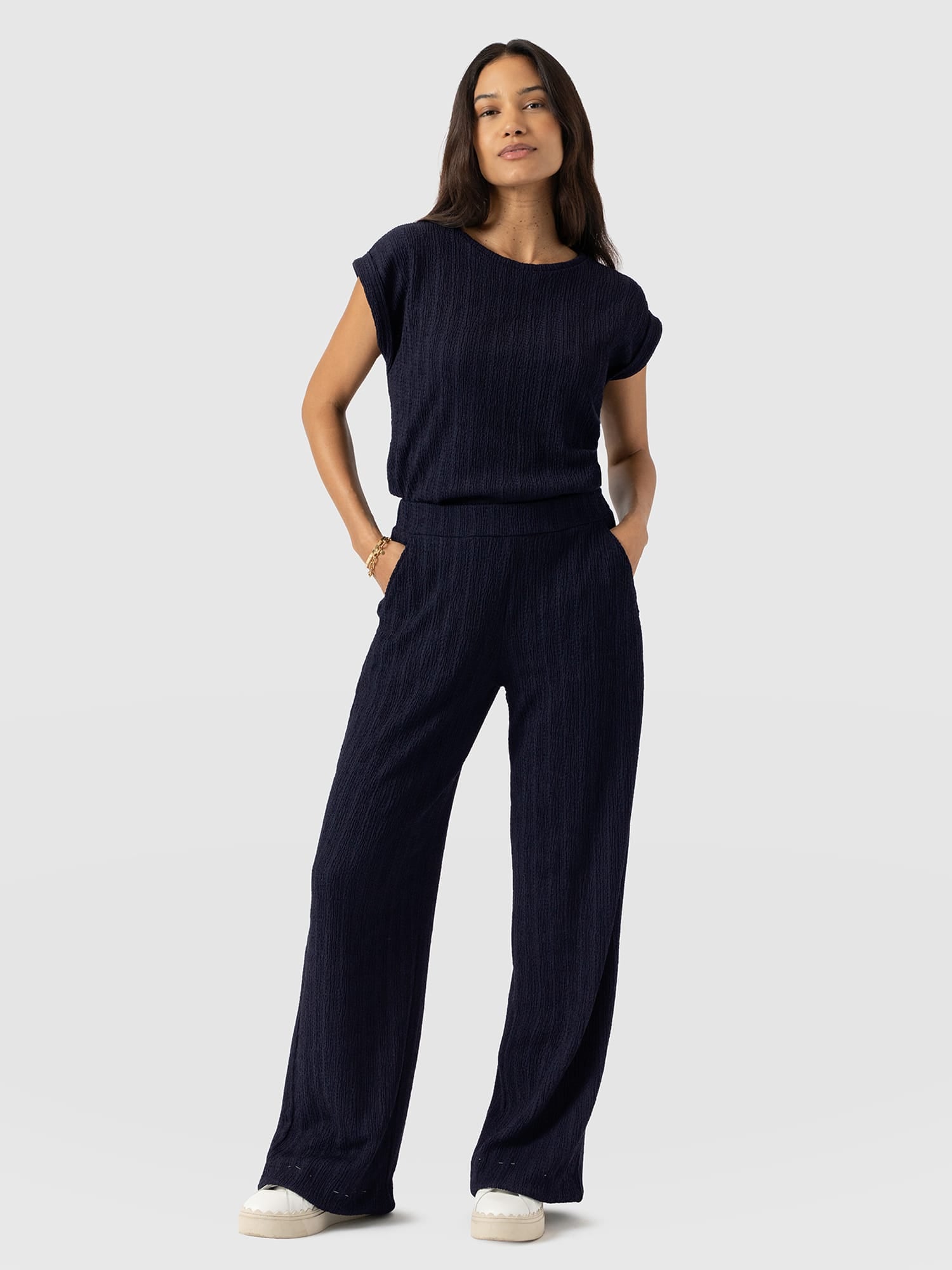 Turn Up Tee - Navy Textured - Women's T-shirts | Saint + Sofia® EU