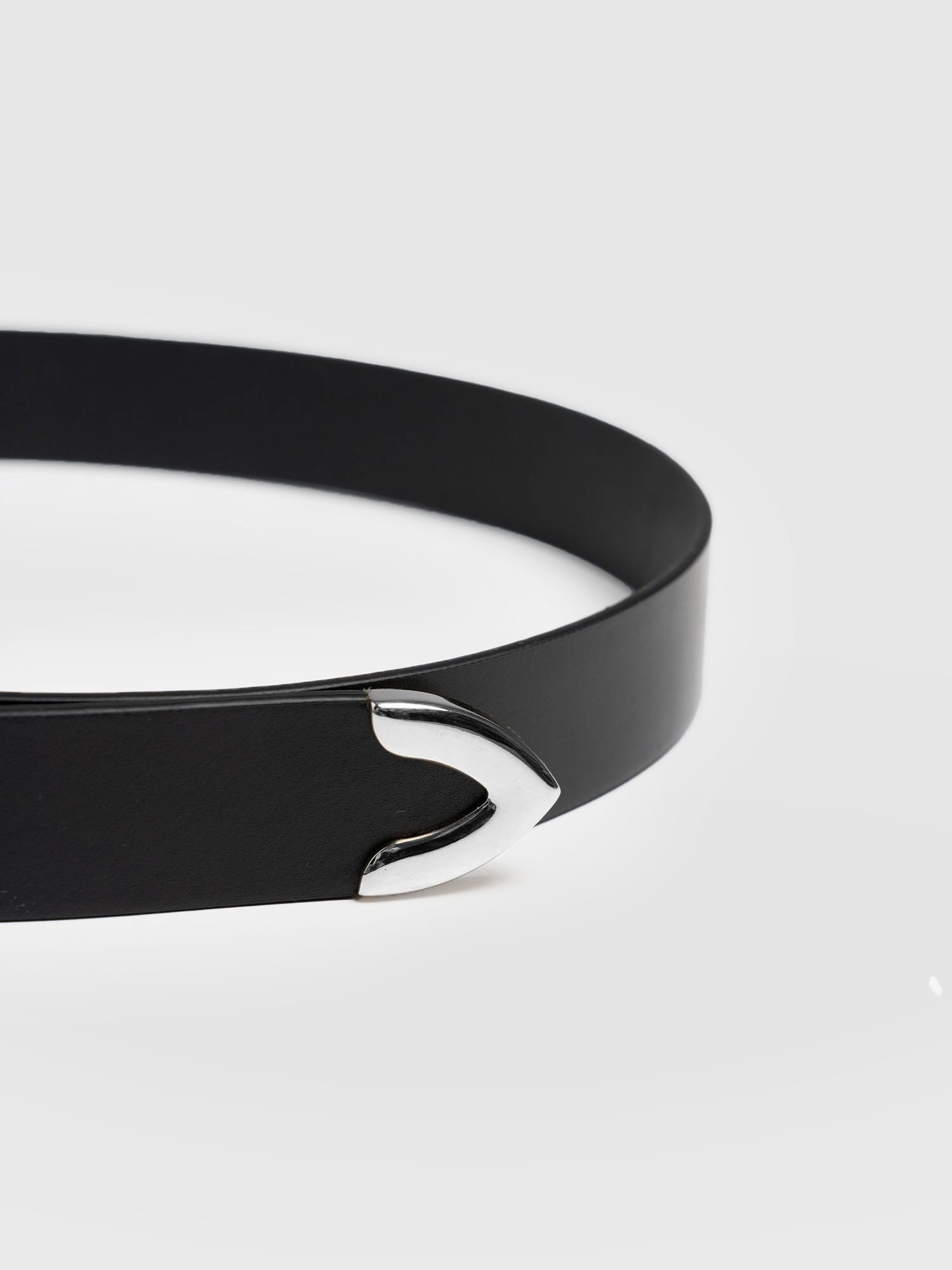 Victory Belt - Black/Silver - Women's Accessories | Saint and Sofia® EU