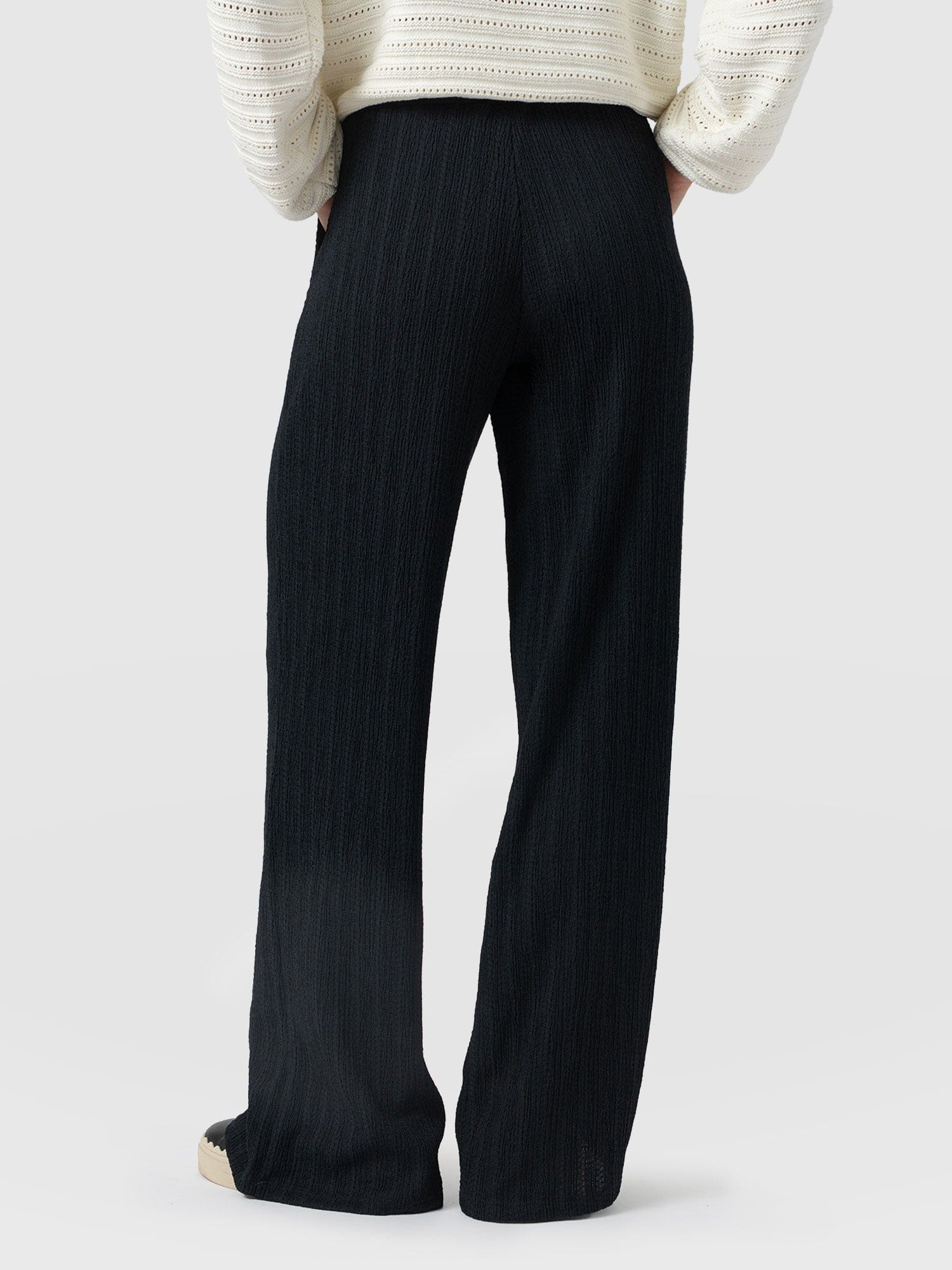 Victory Straight Leg Pant - Black Textured - Women's Trousers | Saint + Sofia® EU