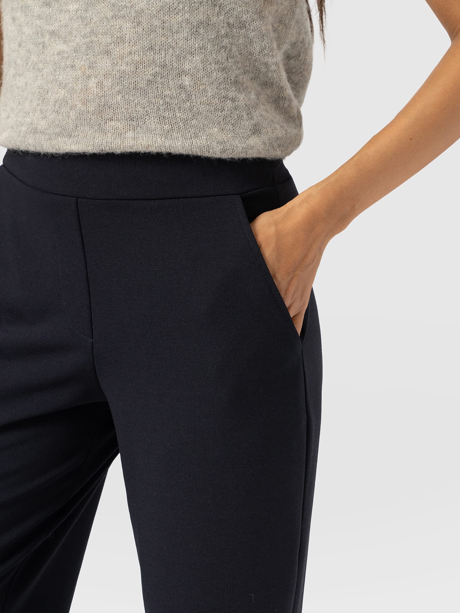 Victory Straight Leg Pant - Navy - Women's Trousers | Saint + Sofia® EU