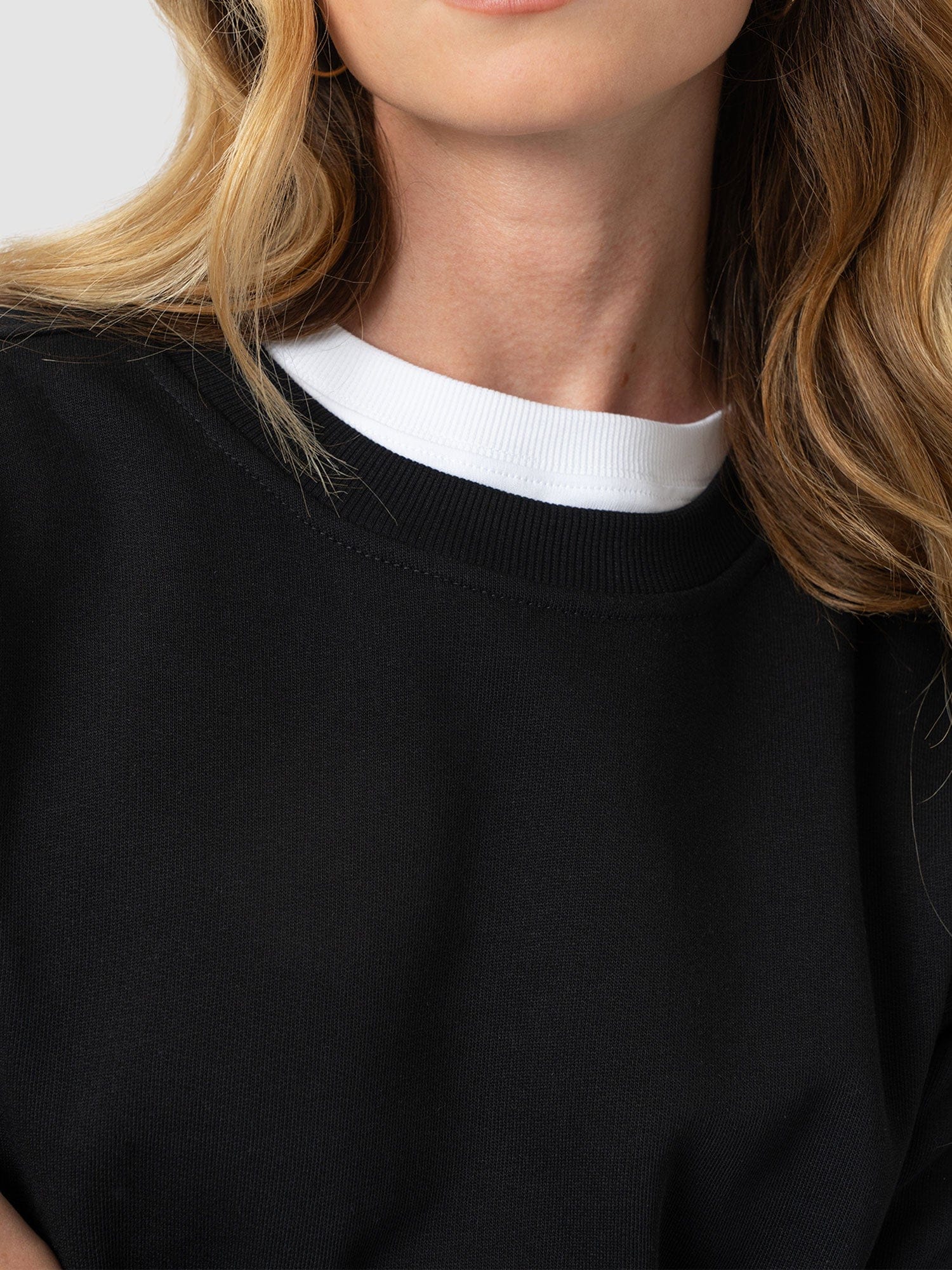 Hoxton Sweatshirt - Black - Cream/Beige Stripe - Women's Jumpers | Saint and Sofia® EU