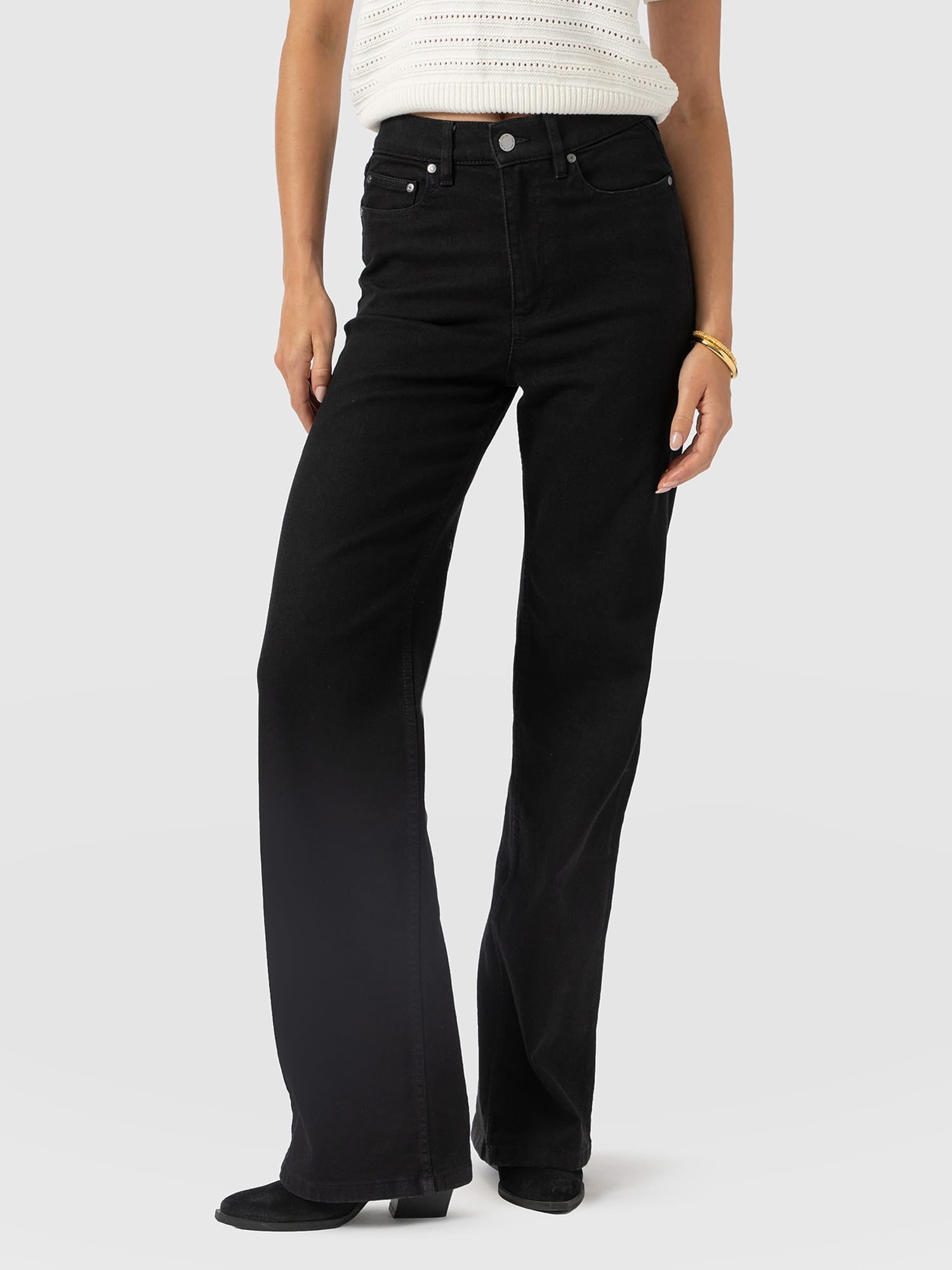 Wide Leg Jean - Black - Women's Denims | Saint and Sofia® EU