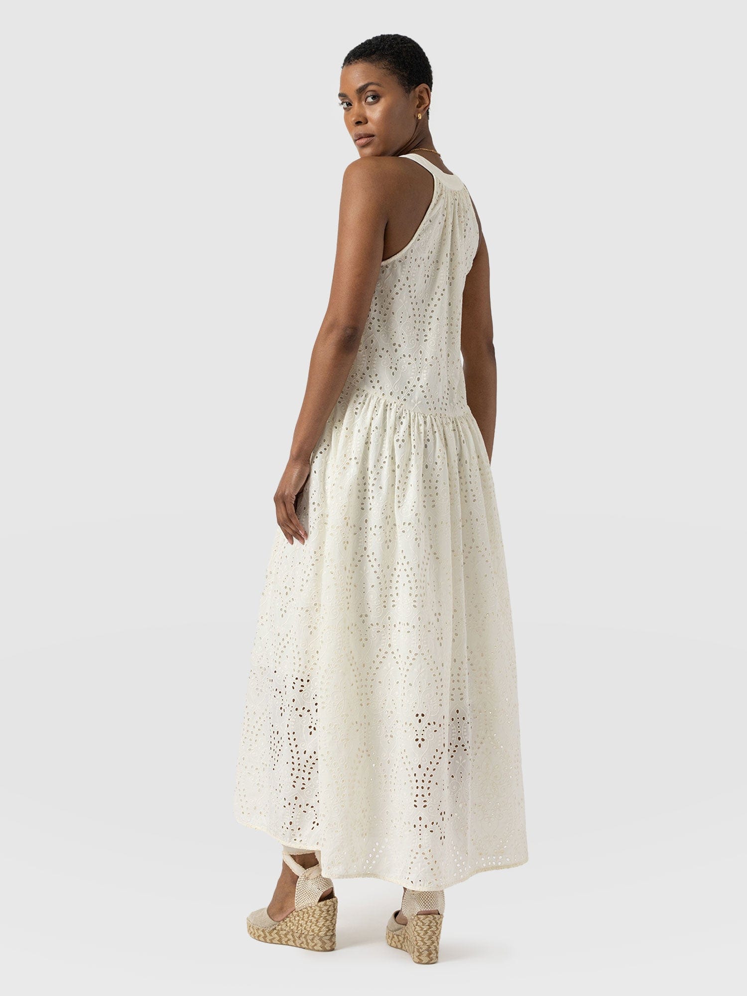 Zoey Halter Neck Dress - White Broderie - Women's Dresses | Saint + Sofia® EU