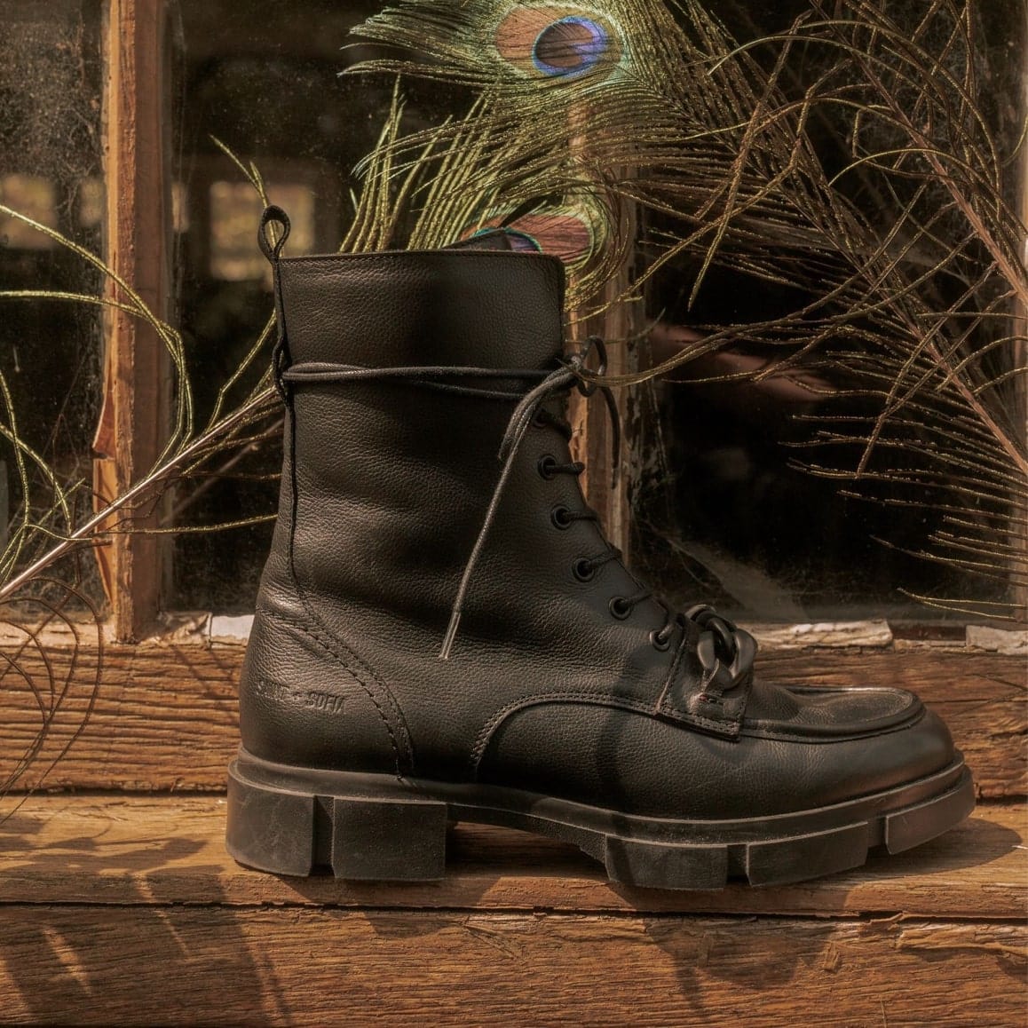 Saint & Sofia - Lavender Lane