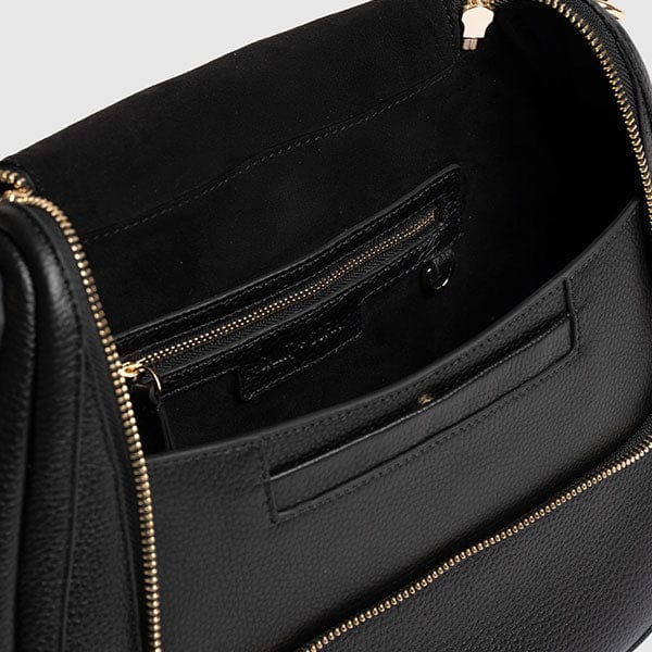 Organised Interior Pockets