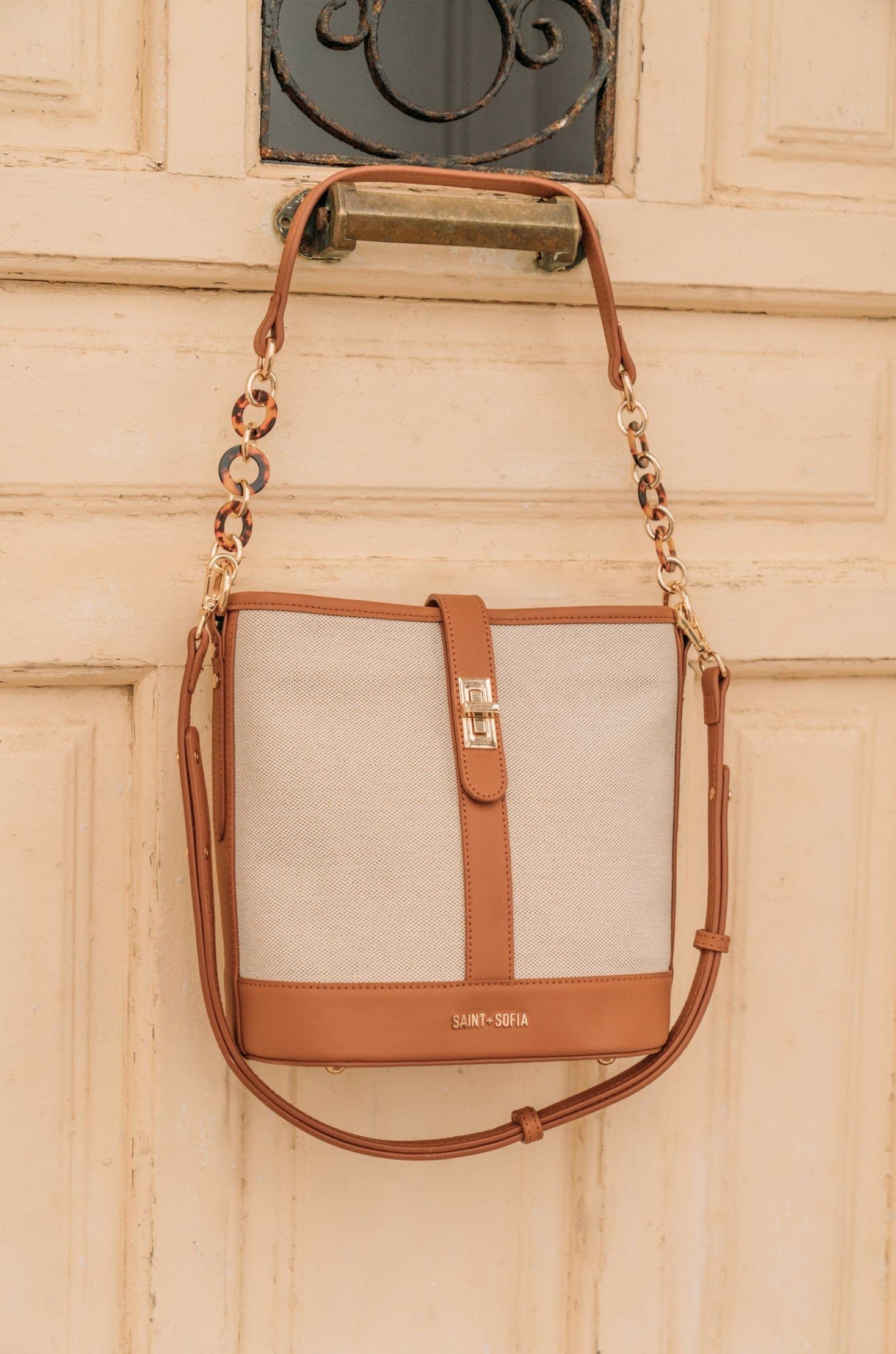 Saint & Sofia - Picturesque