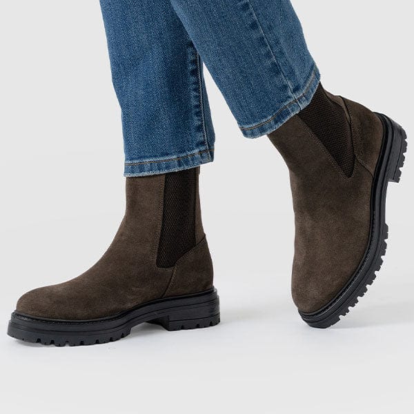 Classic Chelsea Boot