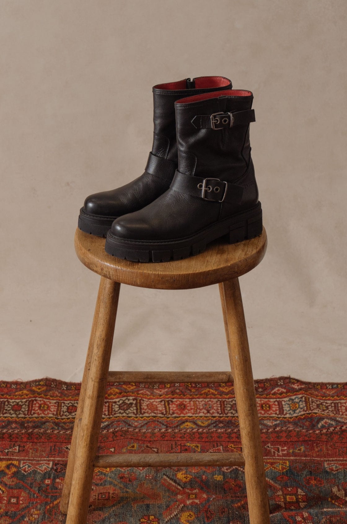 Saint & Sofia - The Collector