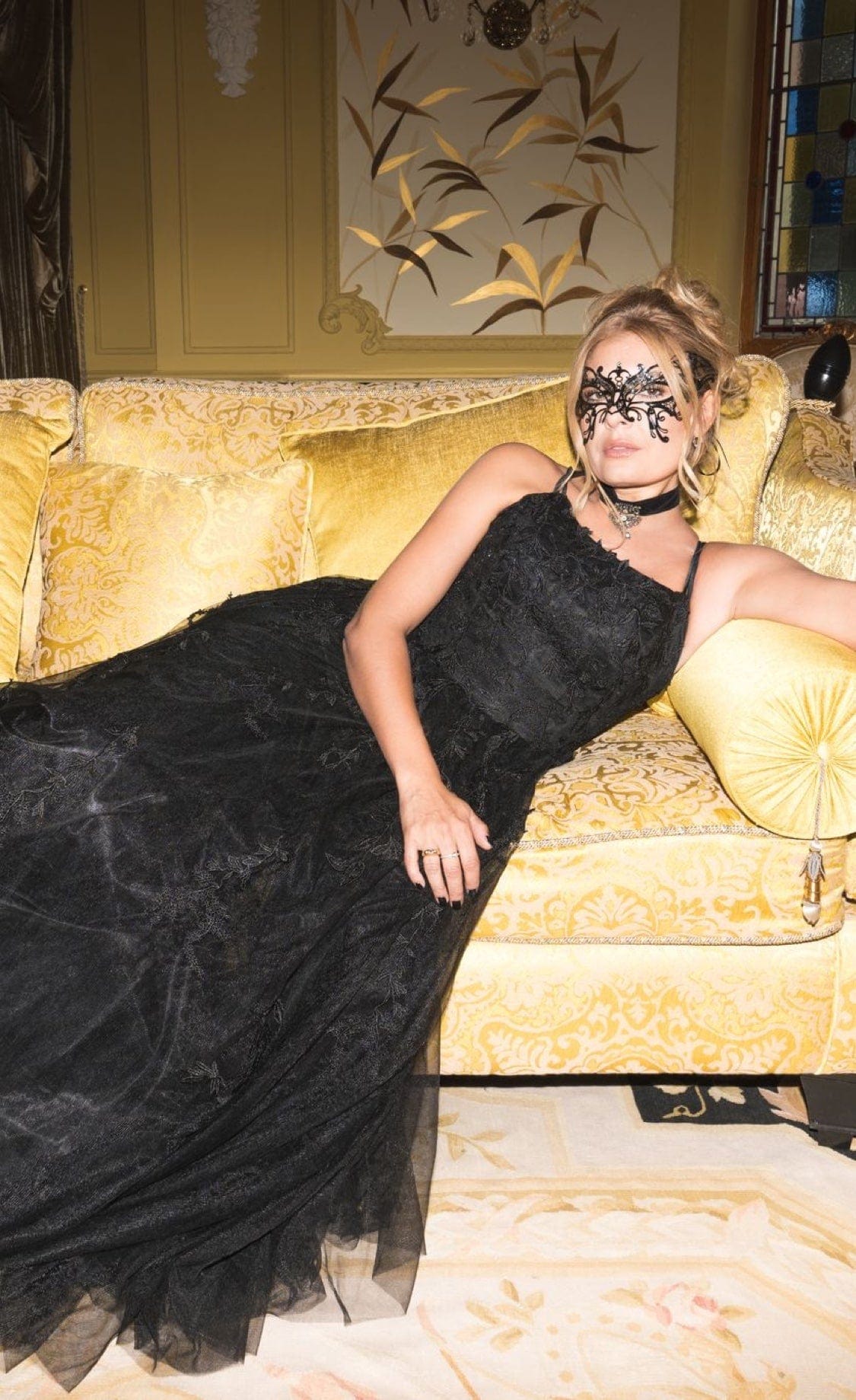 Saint & Sofia - Masquerade