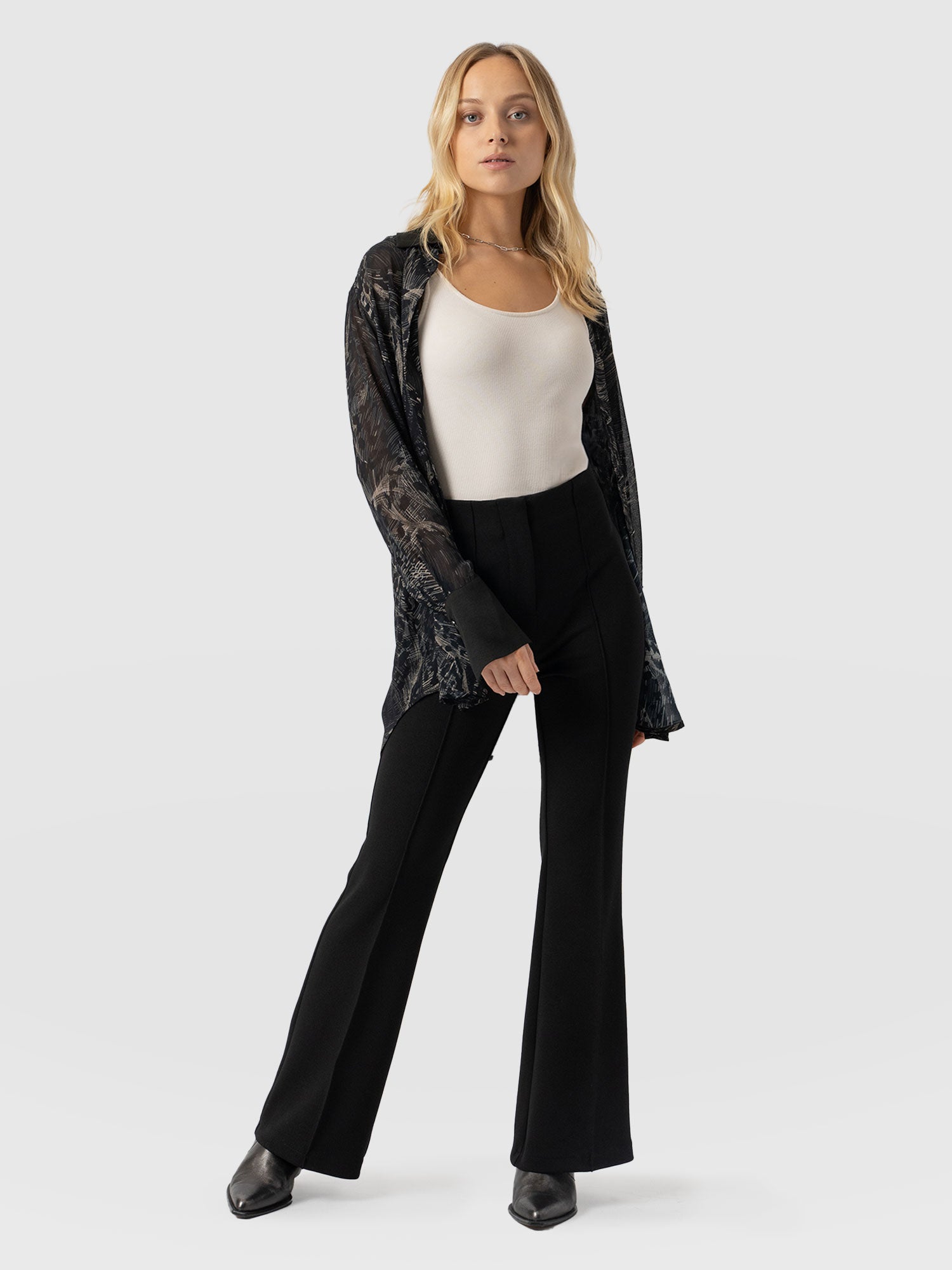 Freya Flared Trouser - Black