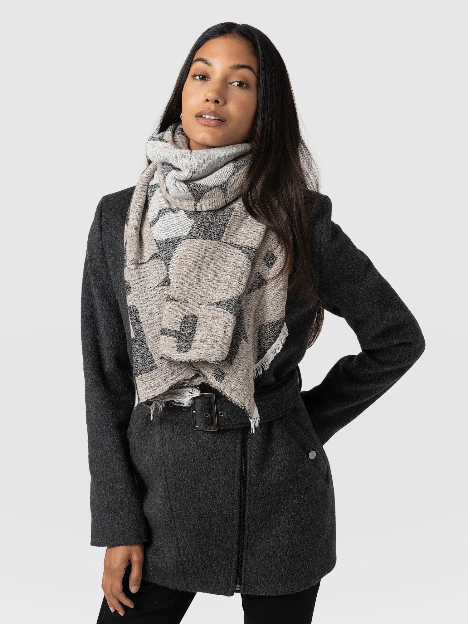 Abstract Rock Scarf - Black/Cream