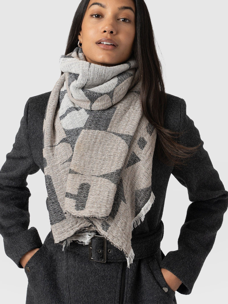 Abstract Rock Scarf Black/Cream - Women's Scarves | Saint + Sofia® EU