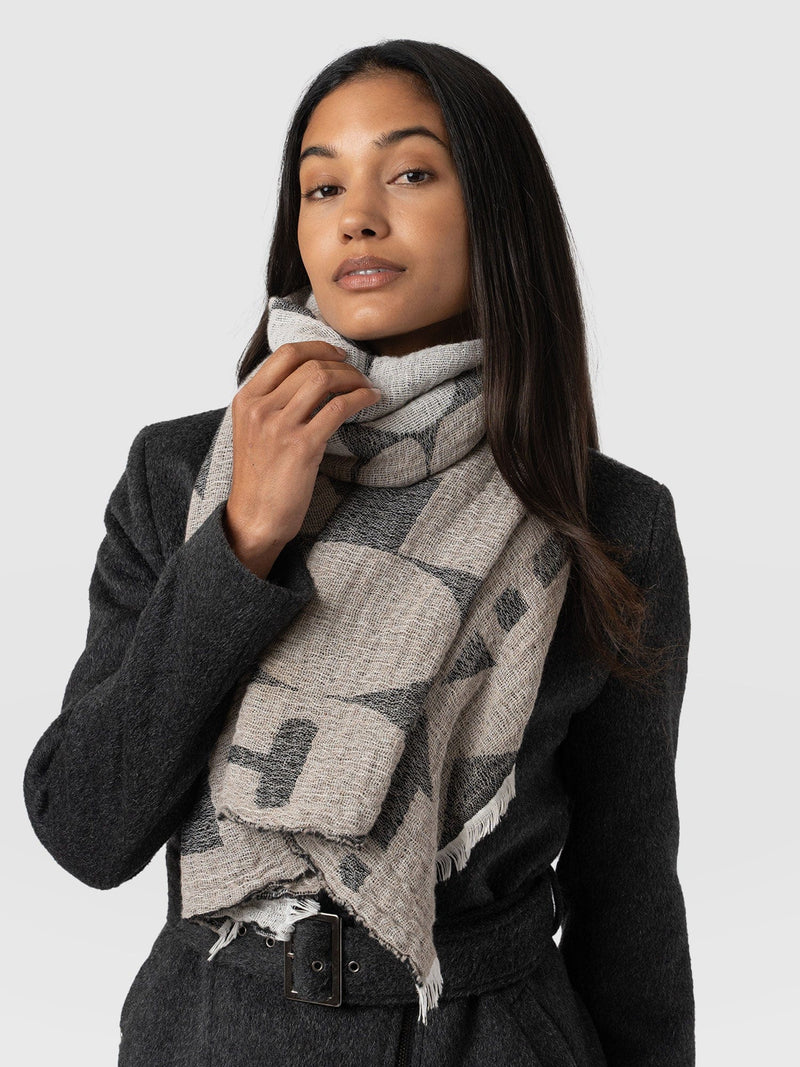 Abstract Rock Scarf Black/Cream - Women's Scarves | Saint + Sofia® EU