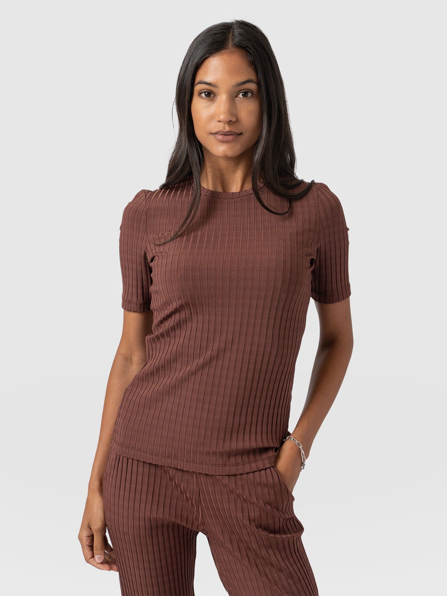 Adaline Tee Maroon Rib - Women's T-Shirts | Saint + Sofia® EU