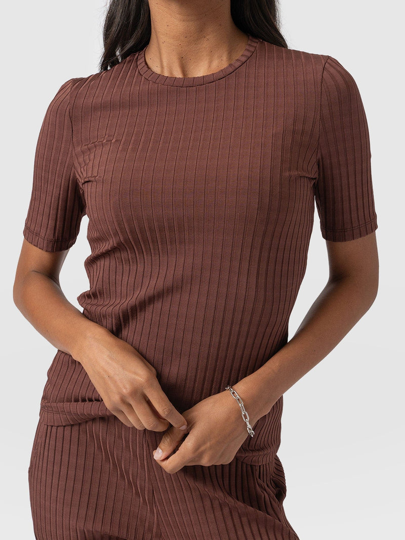 Adaline Tee Maroon Rib - Women's T-Shirts | Saint + Sofia® EU