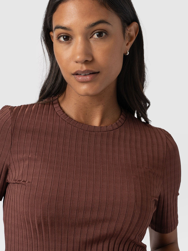 Adaline Tee Maroon Rib - Women's T-Shirts | Saint + Sofia® EU