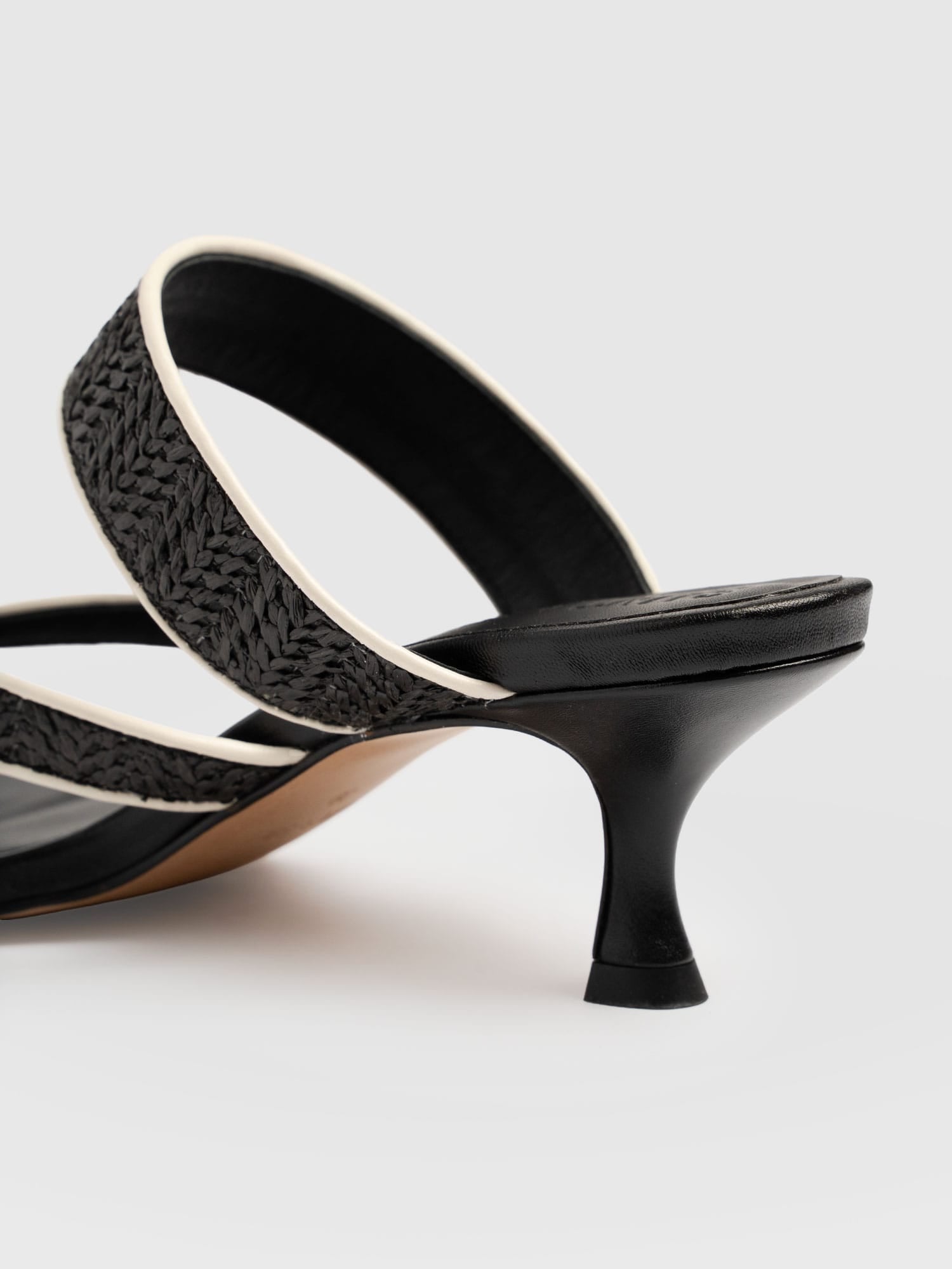 Adaline Toe Post Heels - Black Raffia - Women's Shoes | Saint + Sofia® EU