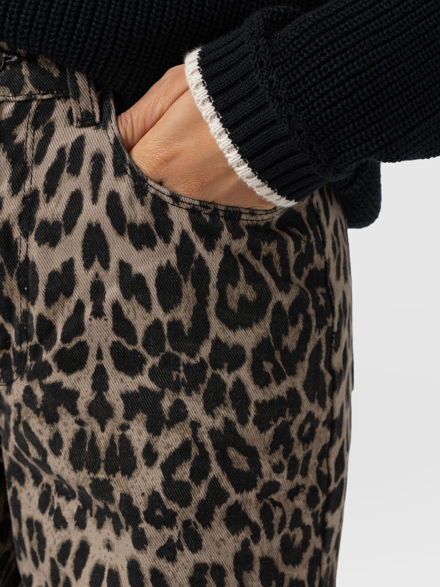 Adjustable Wide Leg Jean - Leopard - Women's Jeans | Saint + Sofia® EU