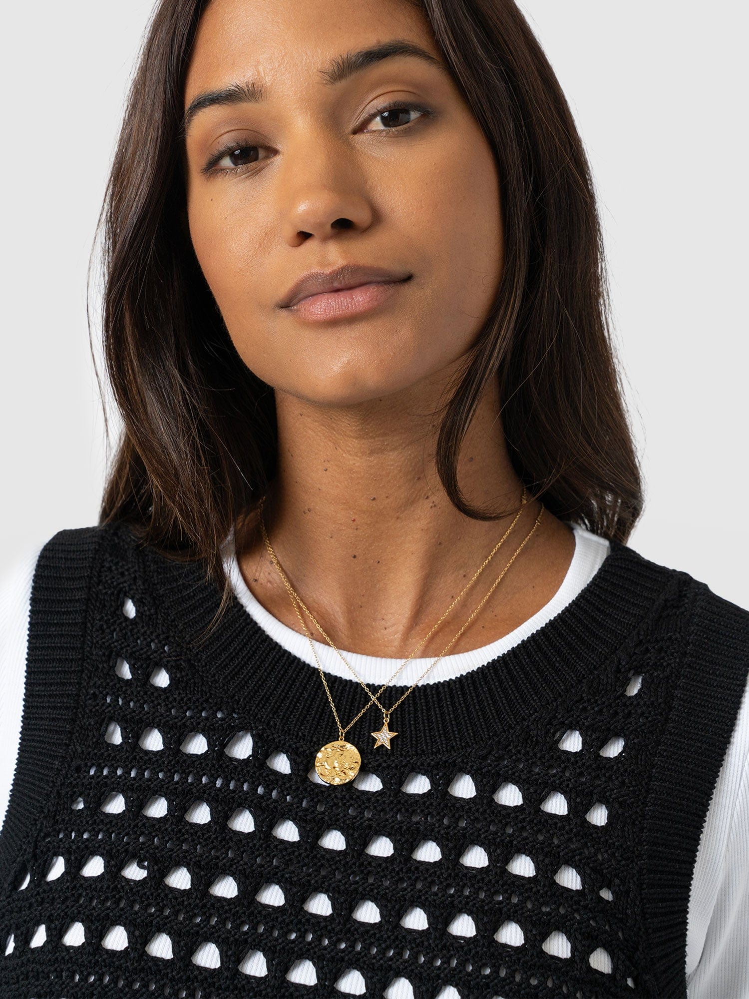 Adler Sleeveless Knit Black - Women's Vests | Saint + Sofia® EU