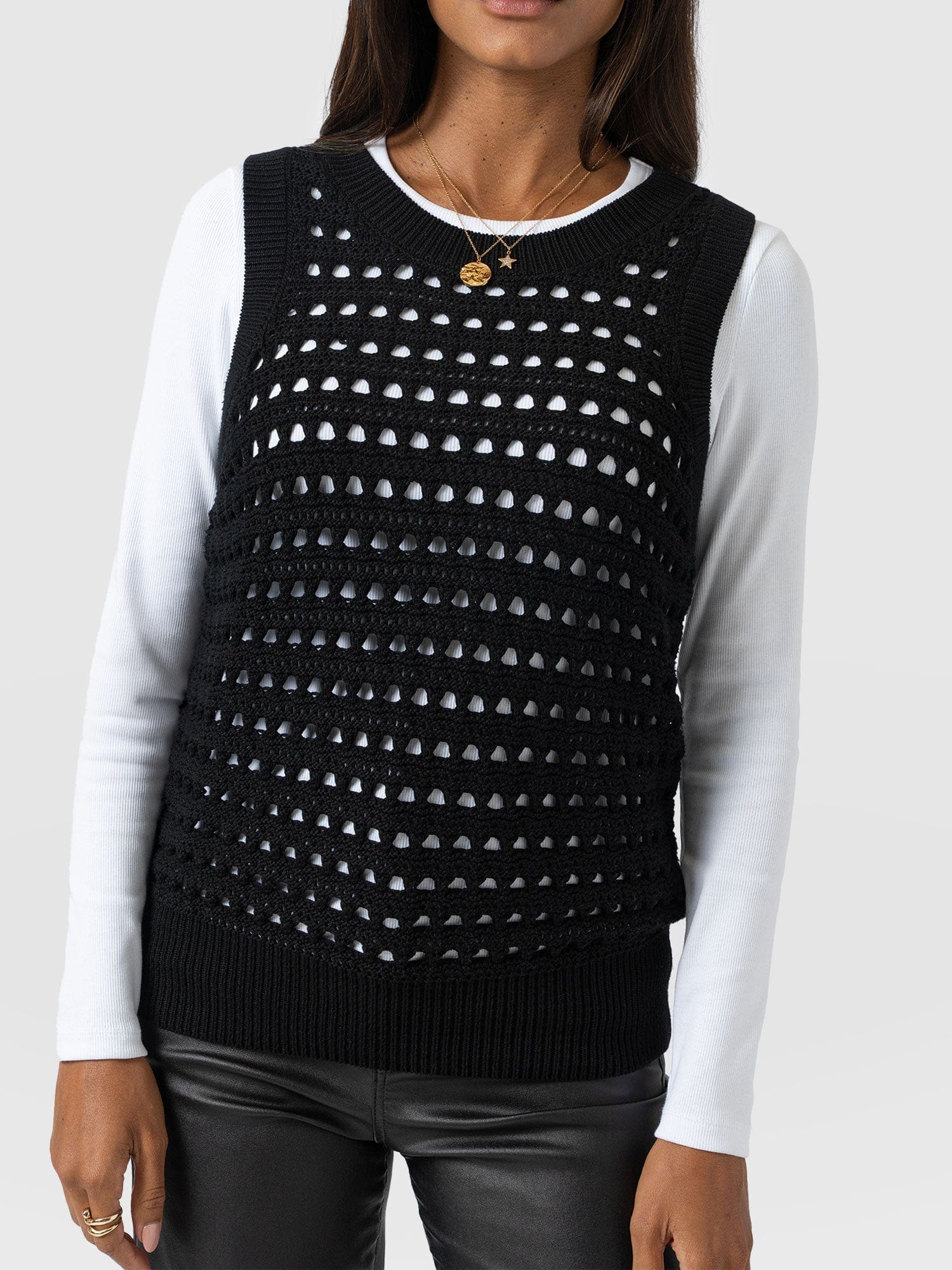 Adler Sleeveless Knit Black - Women's Vests | Saint + Sofia® EU